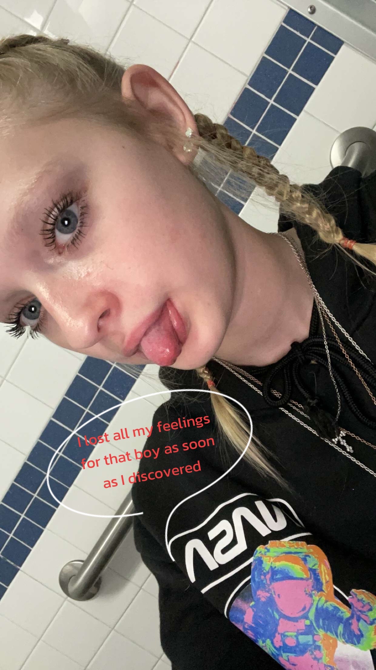 @Joy 🫐