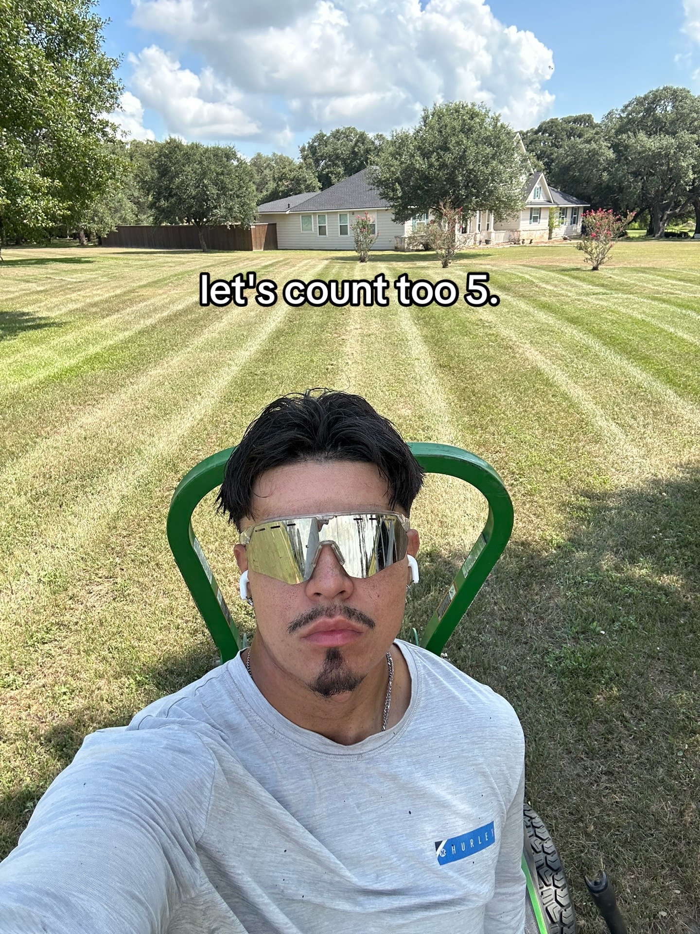 @☘︎