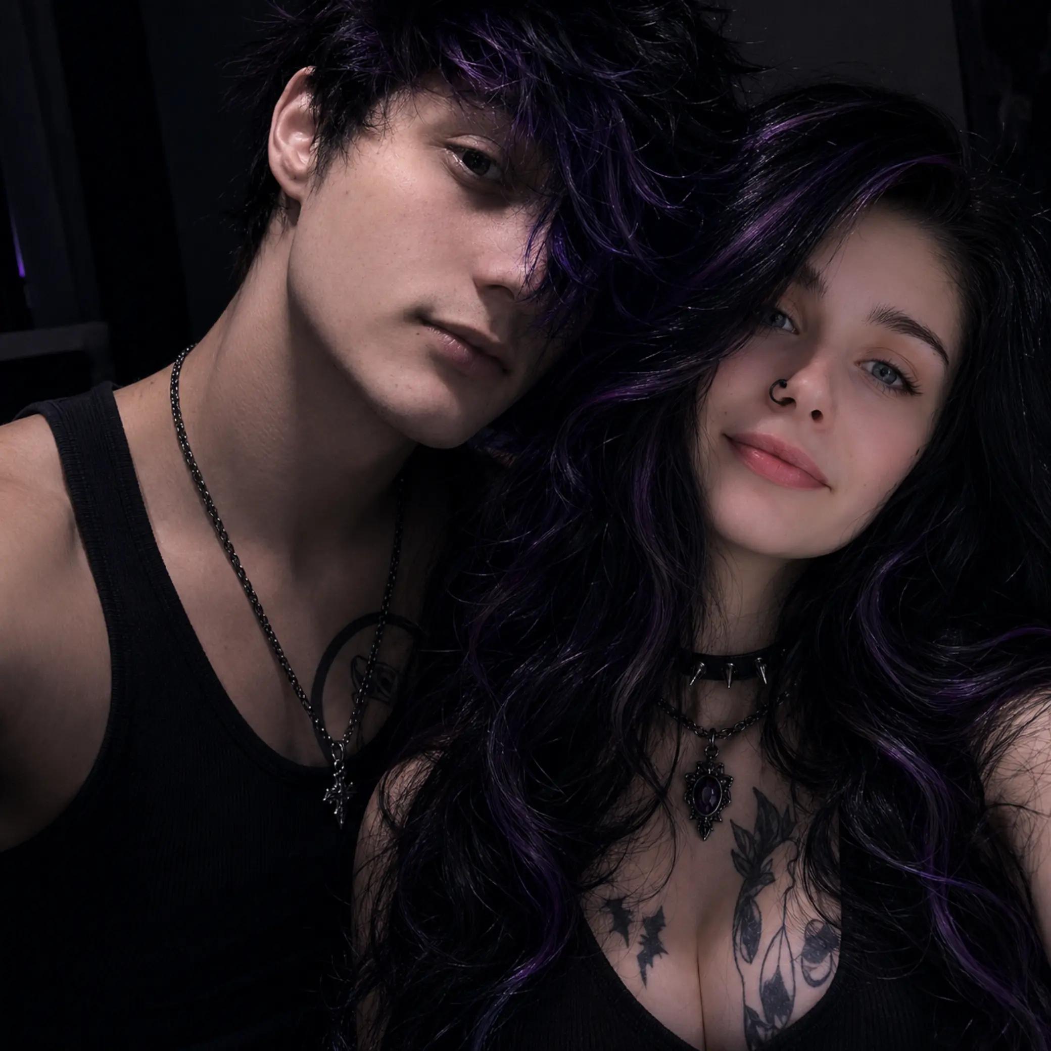 @Tay💜🖤