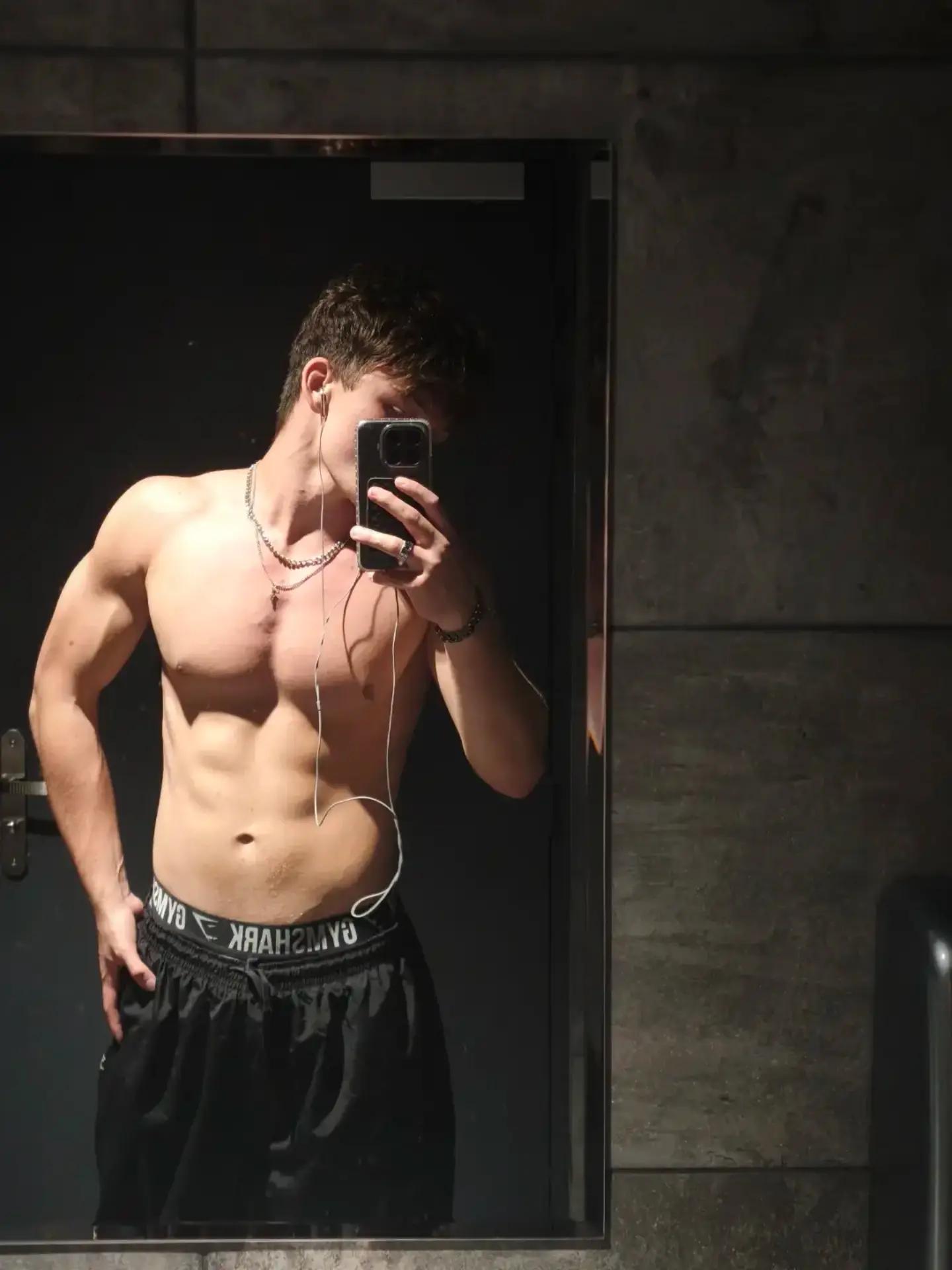 @The Fit Guys Page 🇳🇱