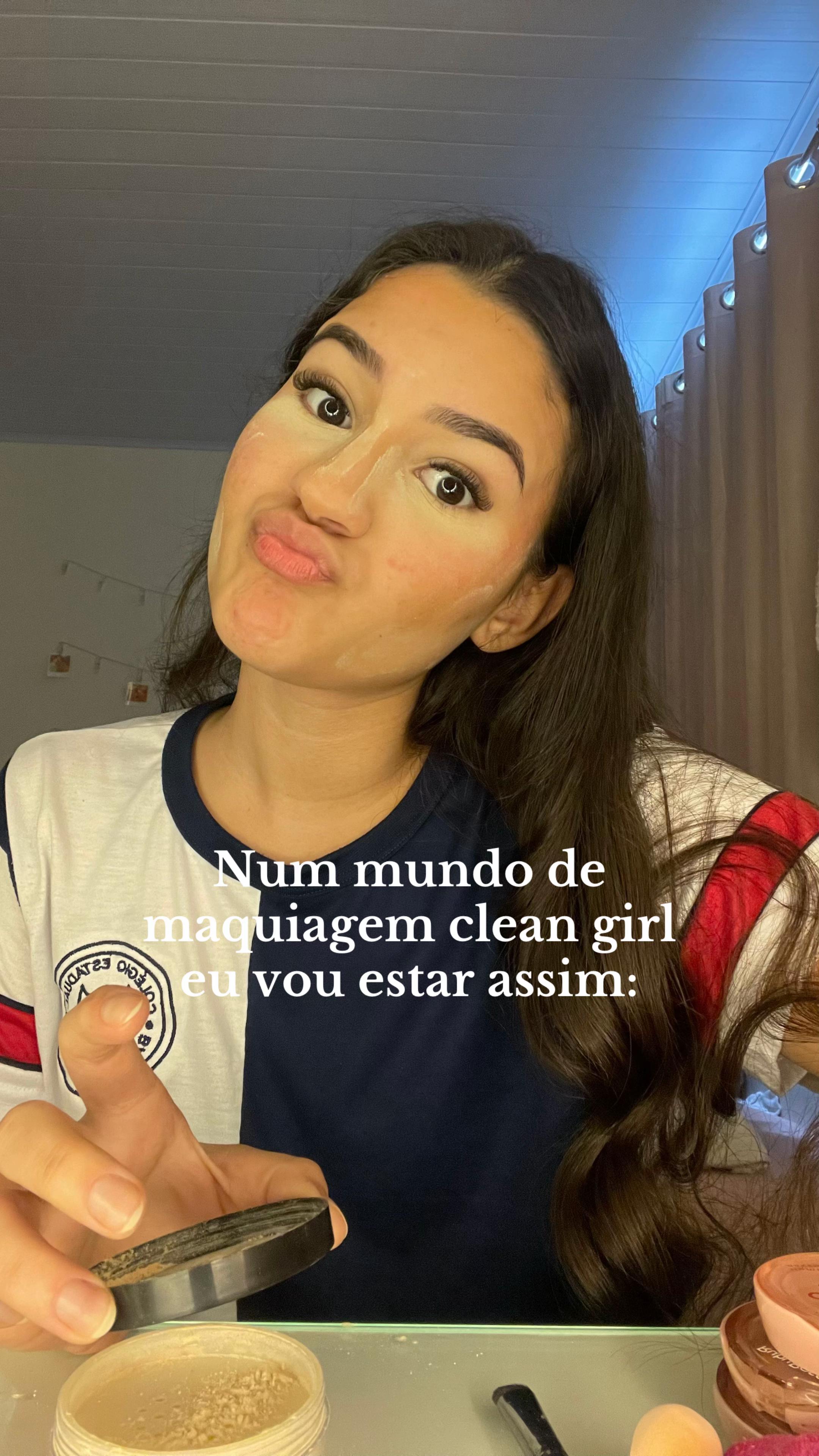 @La&iacute;zaaa