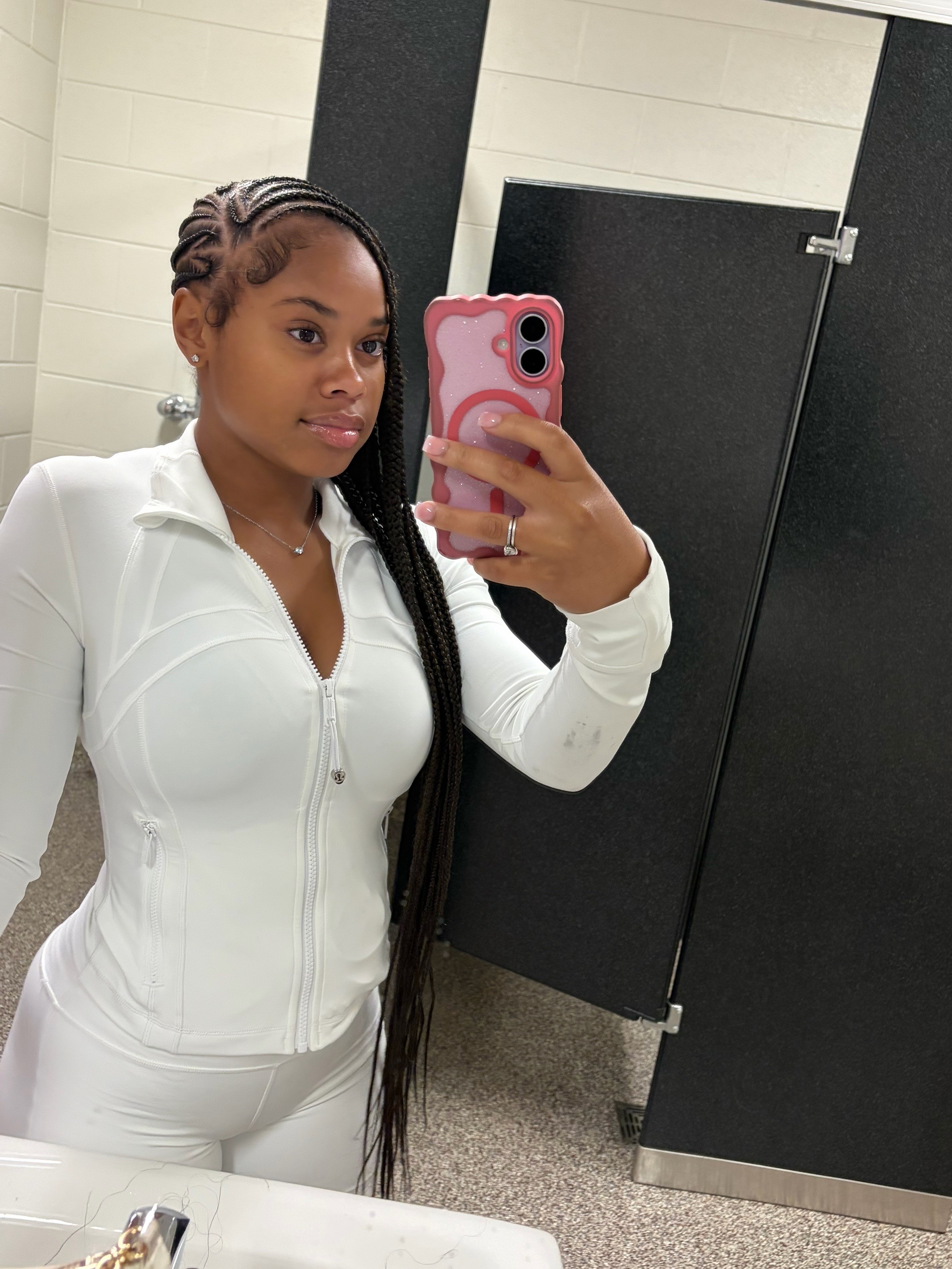 @_niyahlashae