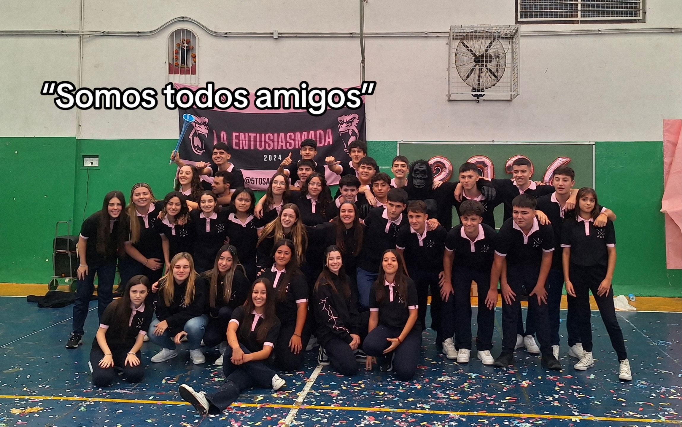 @SOCIALES