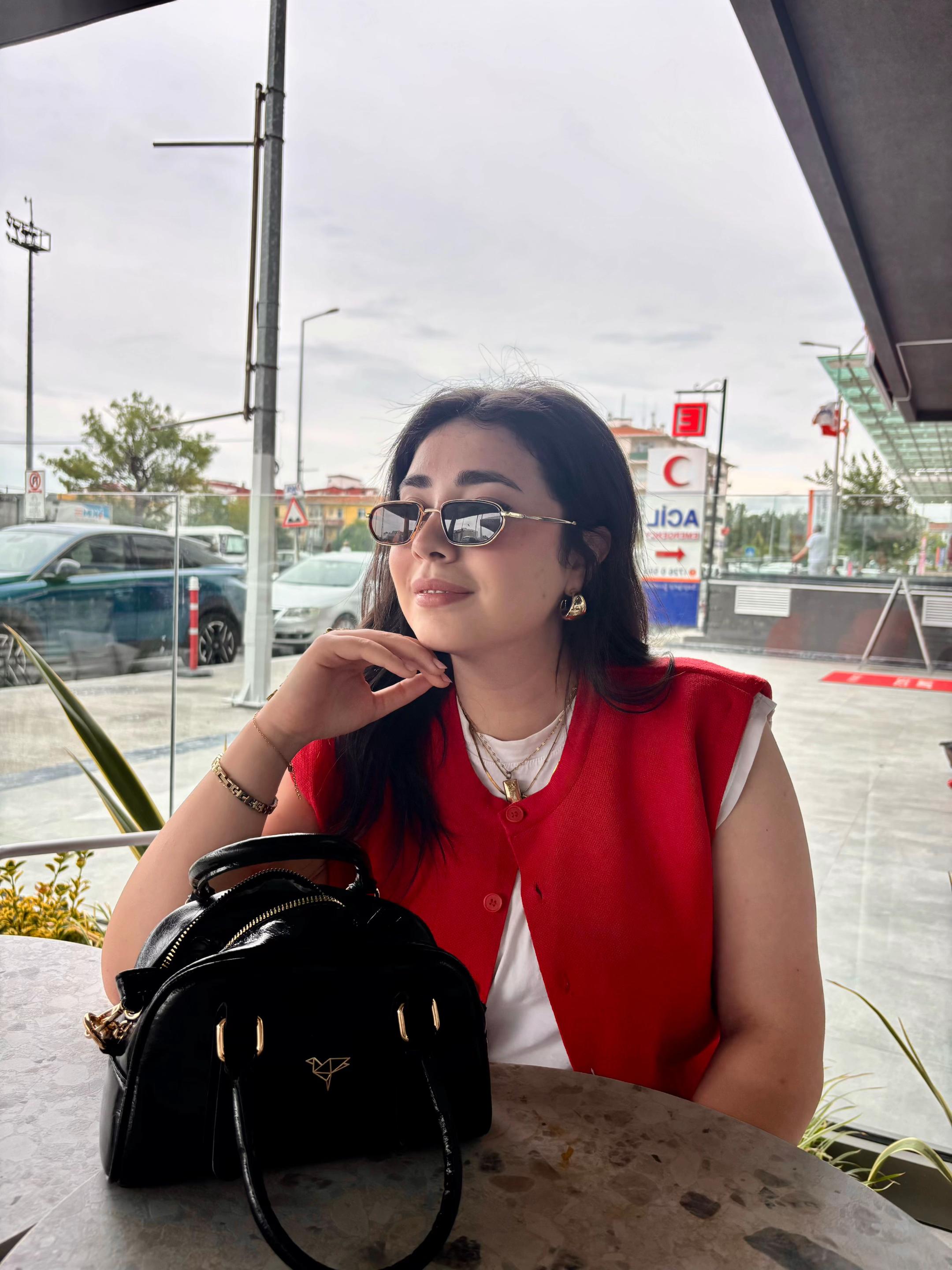 @Buse Tüzün