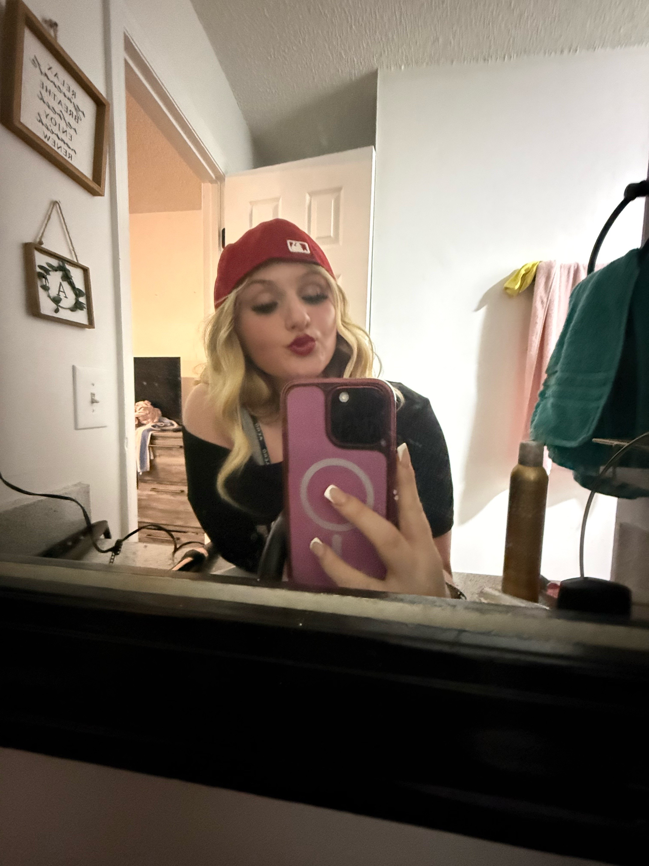 @Anna🖤😈