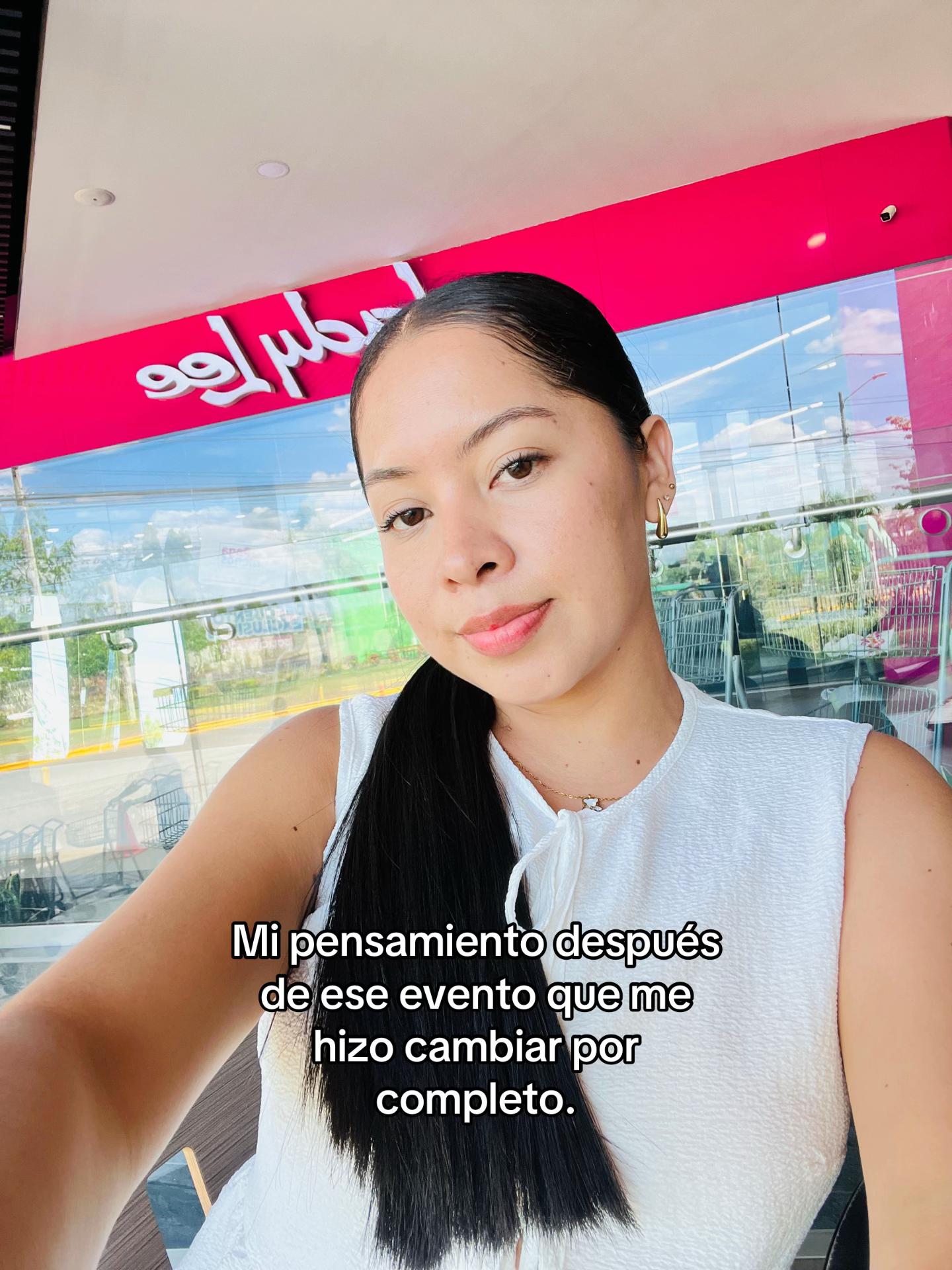 @𝑴𝑬𝑹𝑰🎱
