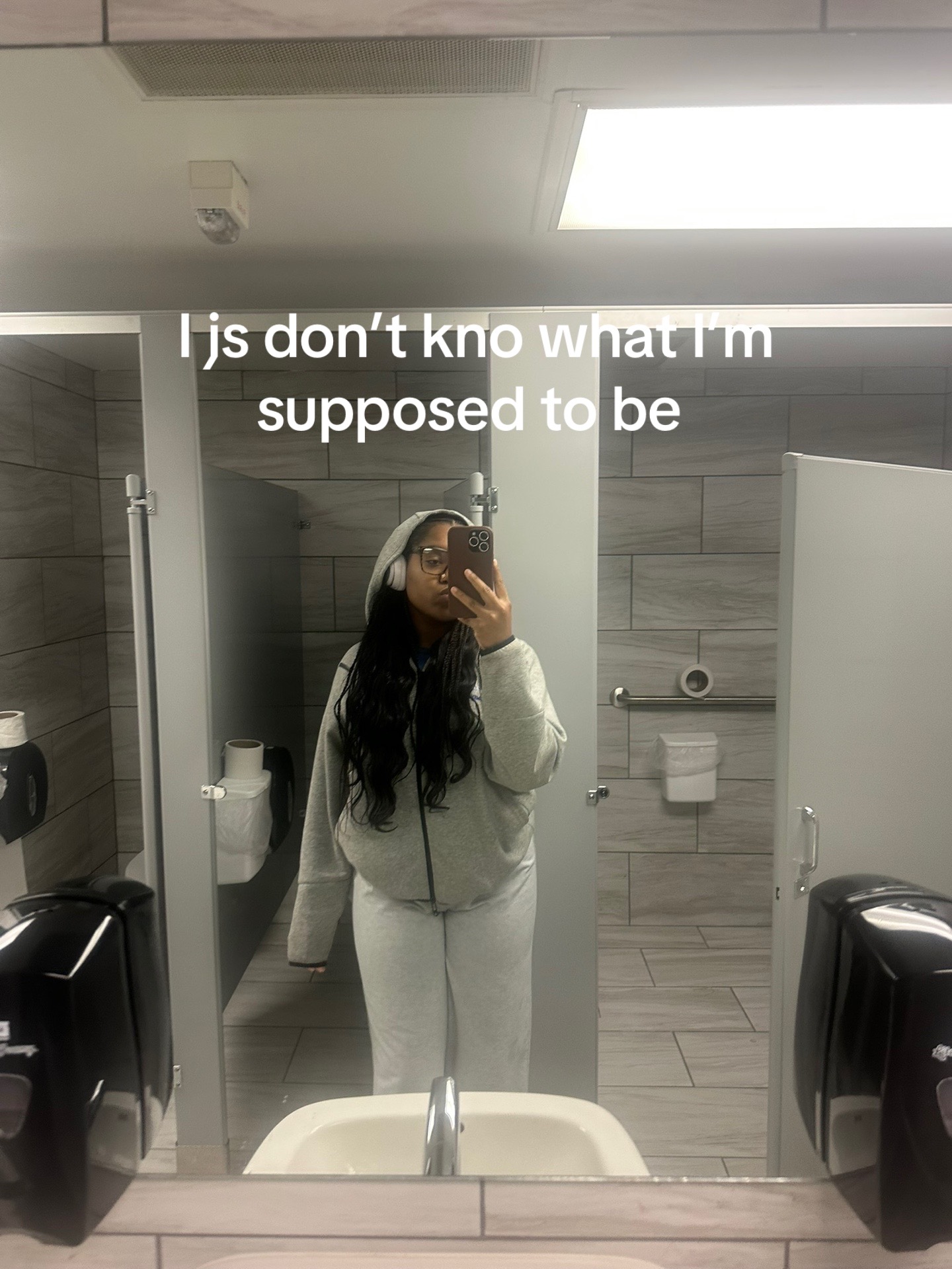 @whoareyou¿
