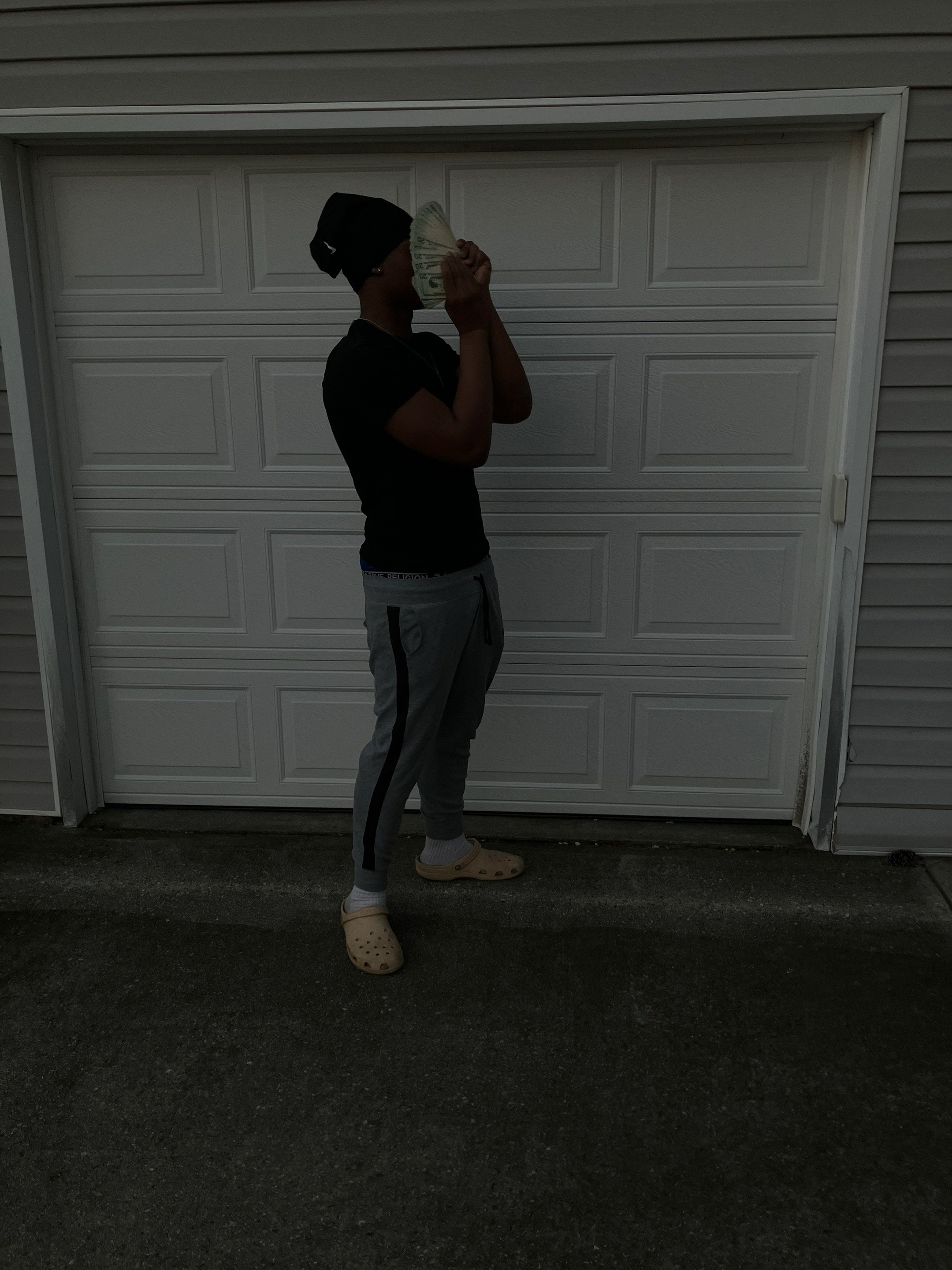 @Pluxg.jthe3