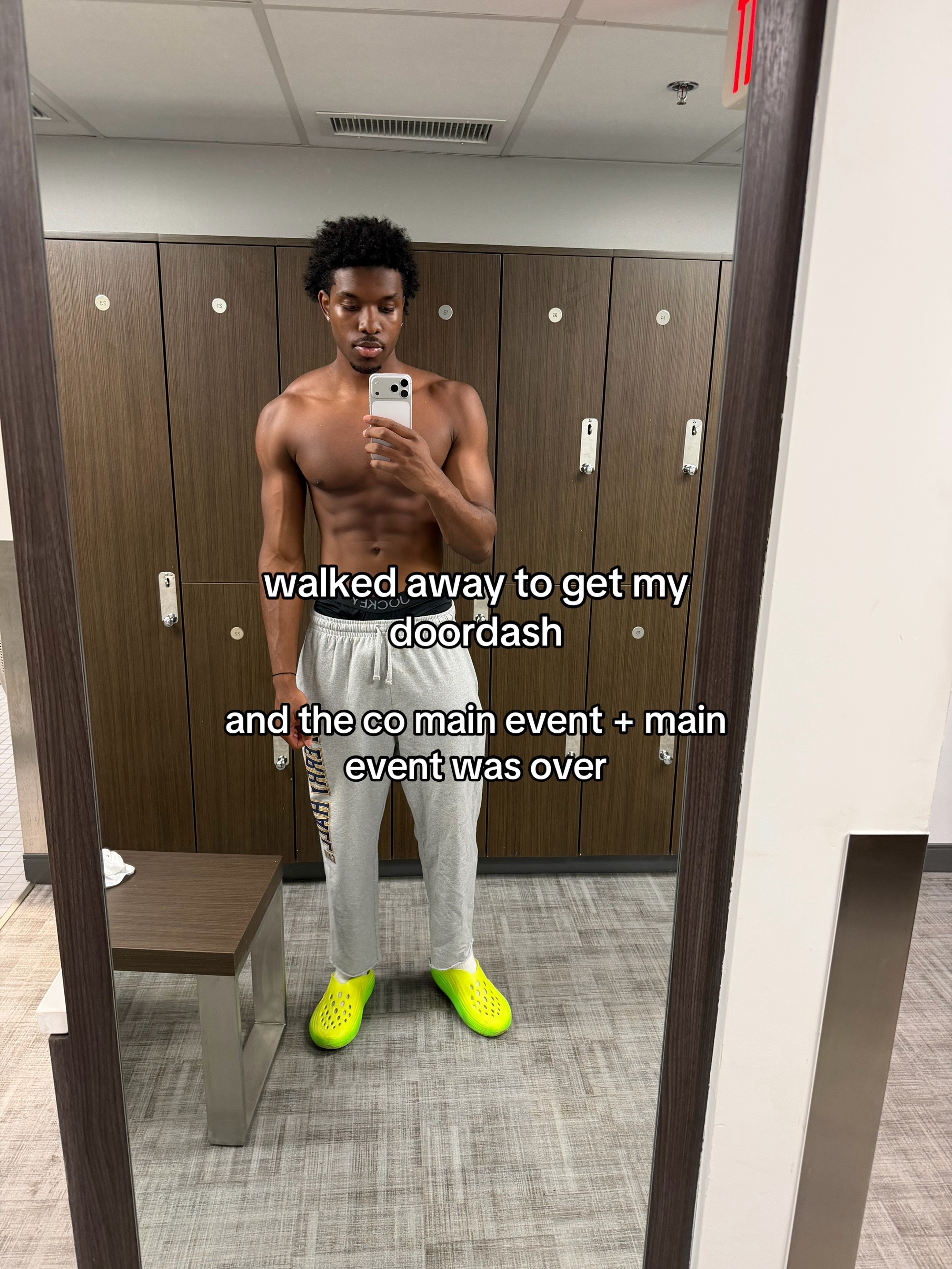 @￼
