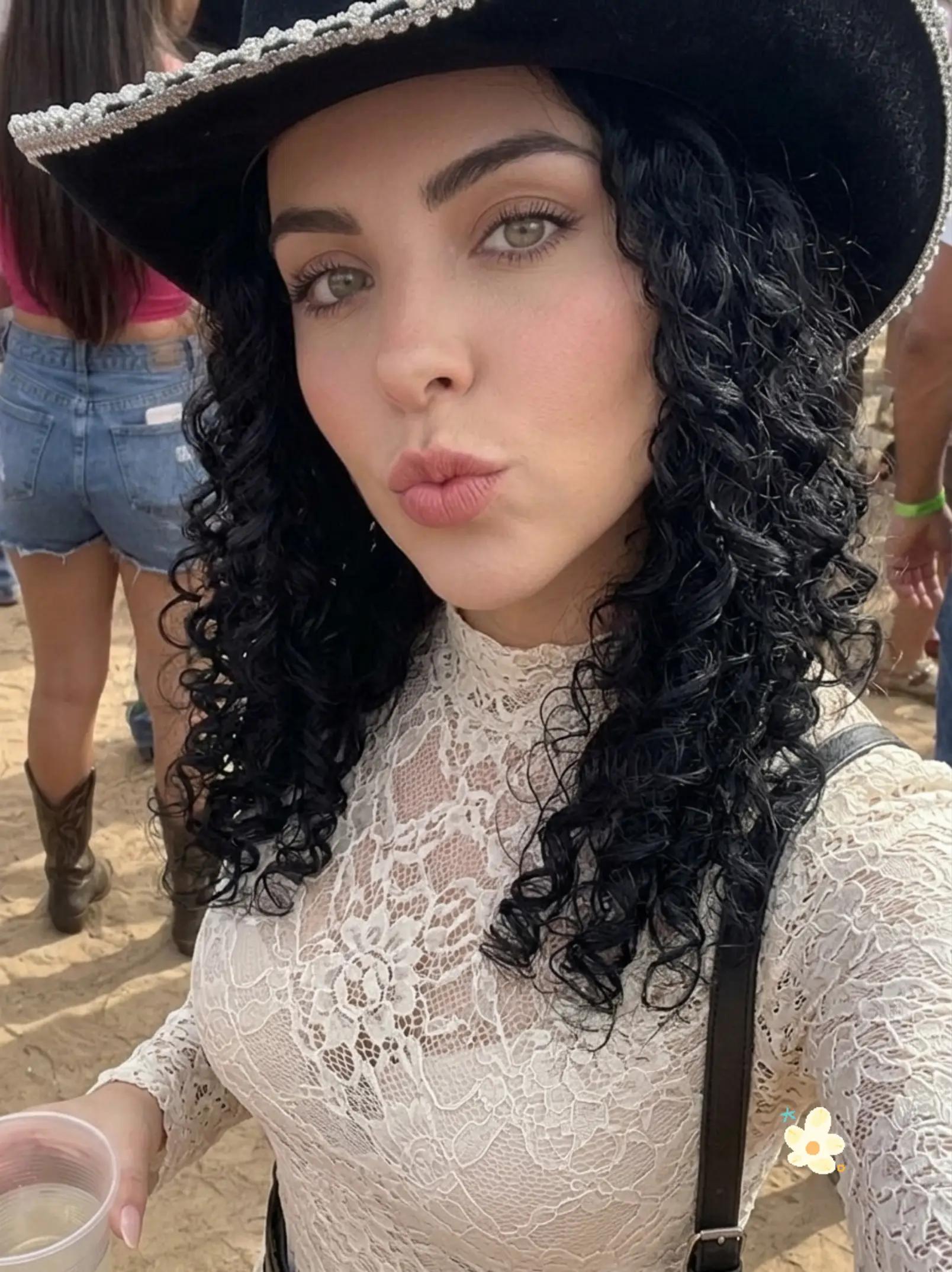 @Alessandra Rodriguez
