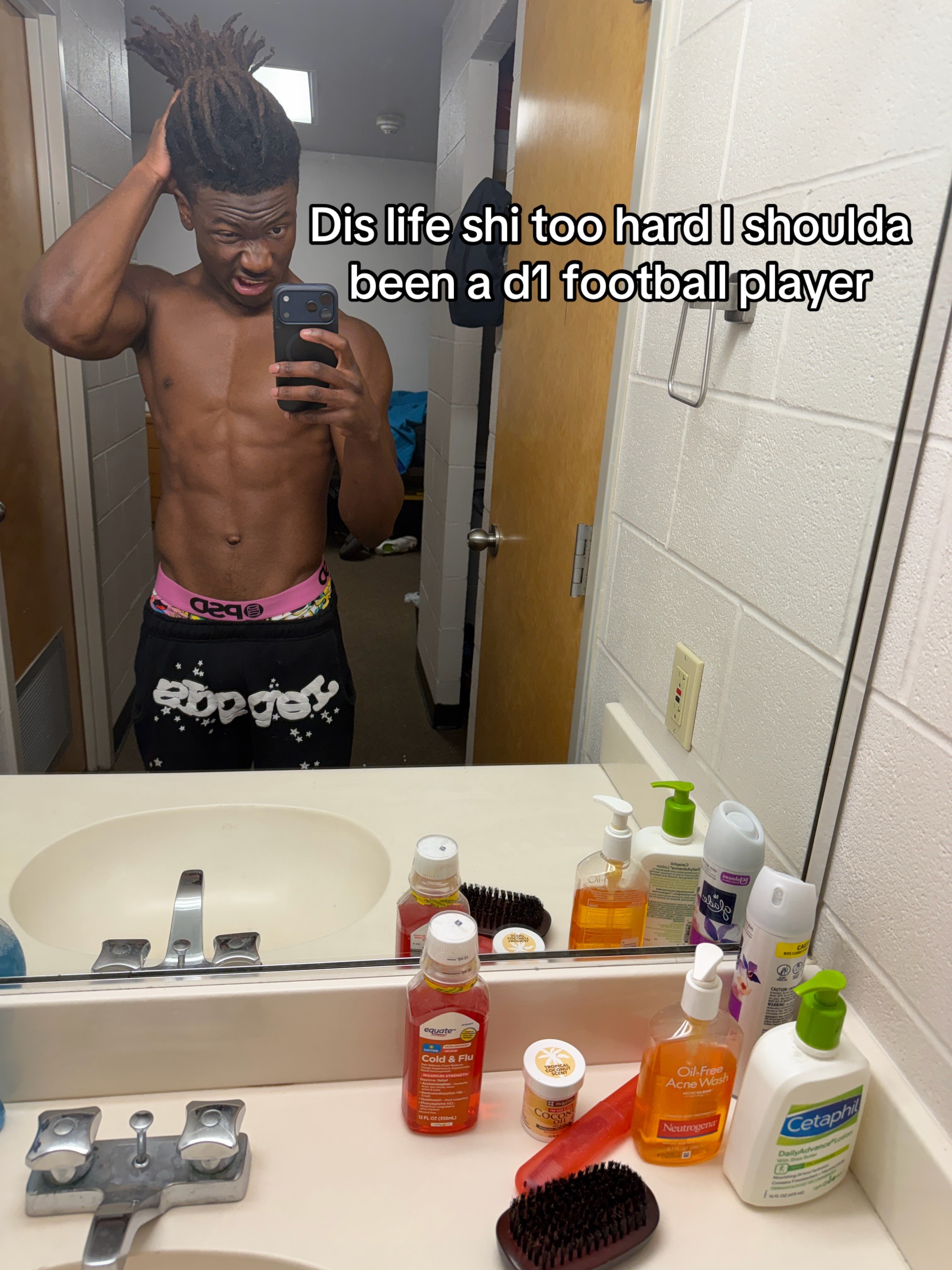 @DelStrapz