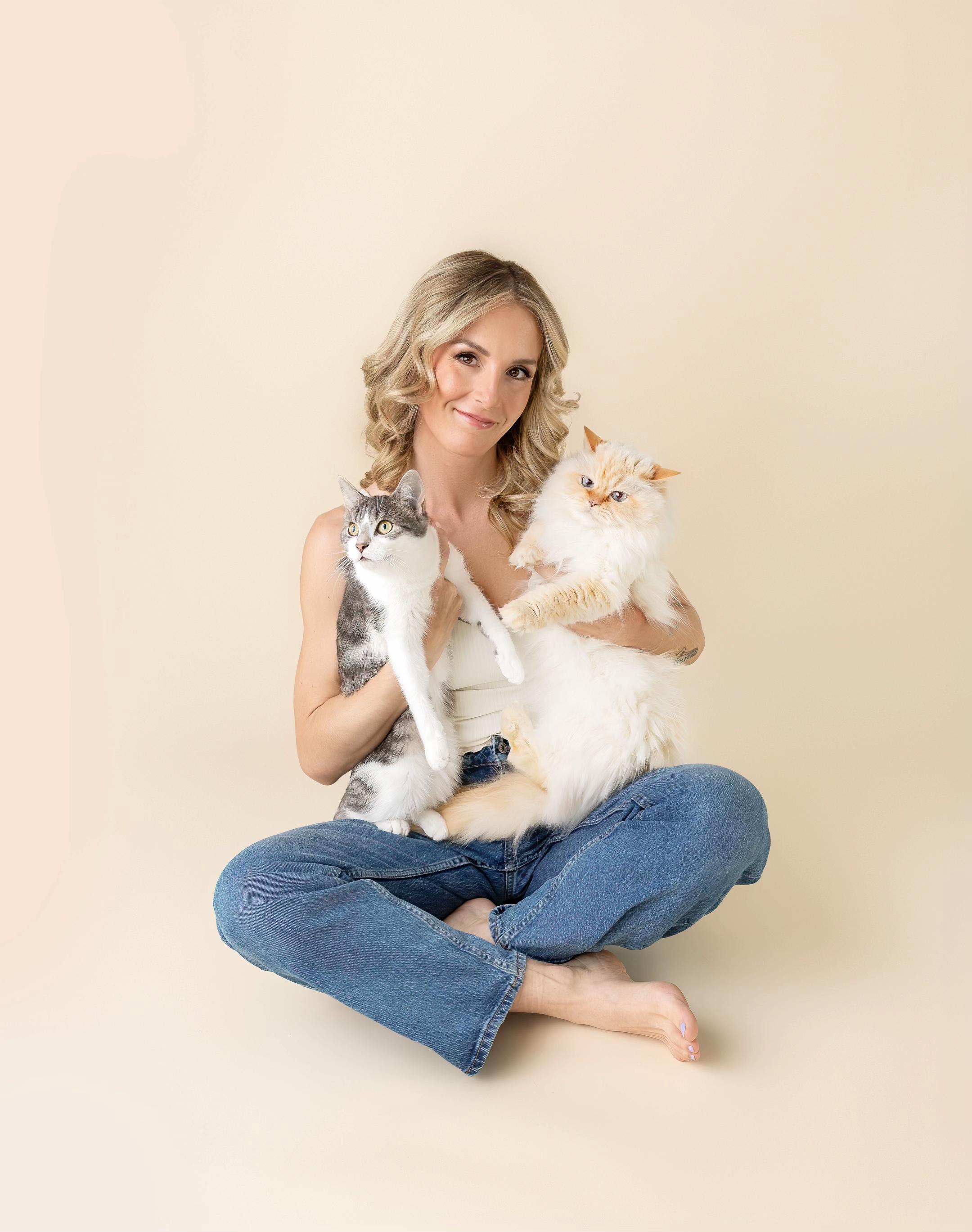 @Krista & Cats: BamBam & Bonnie