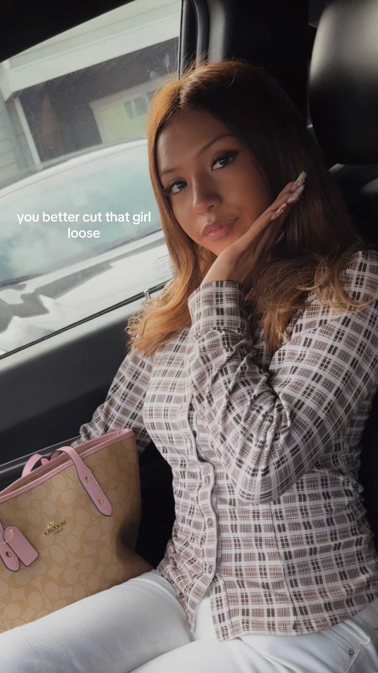 @issabella