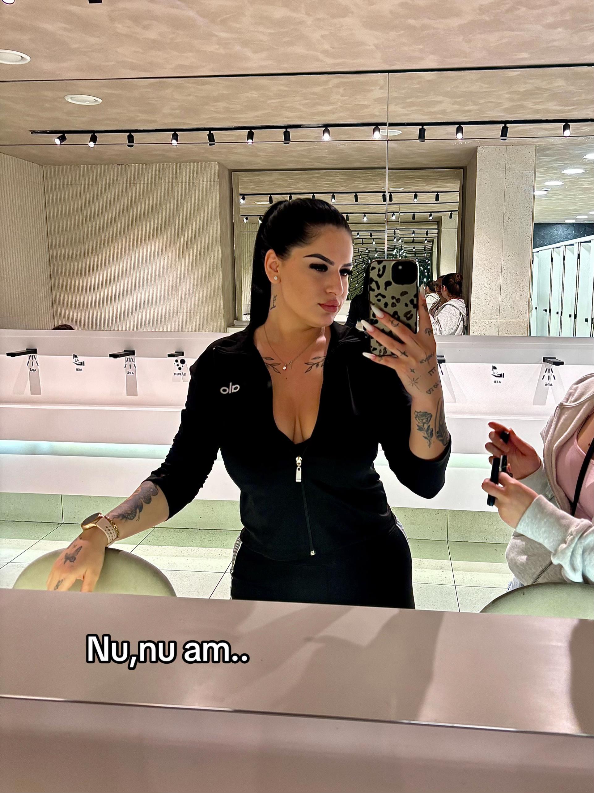@Andrée