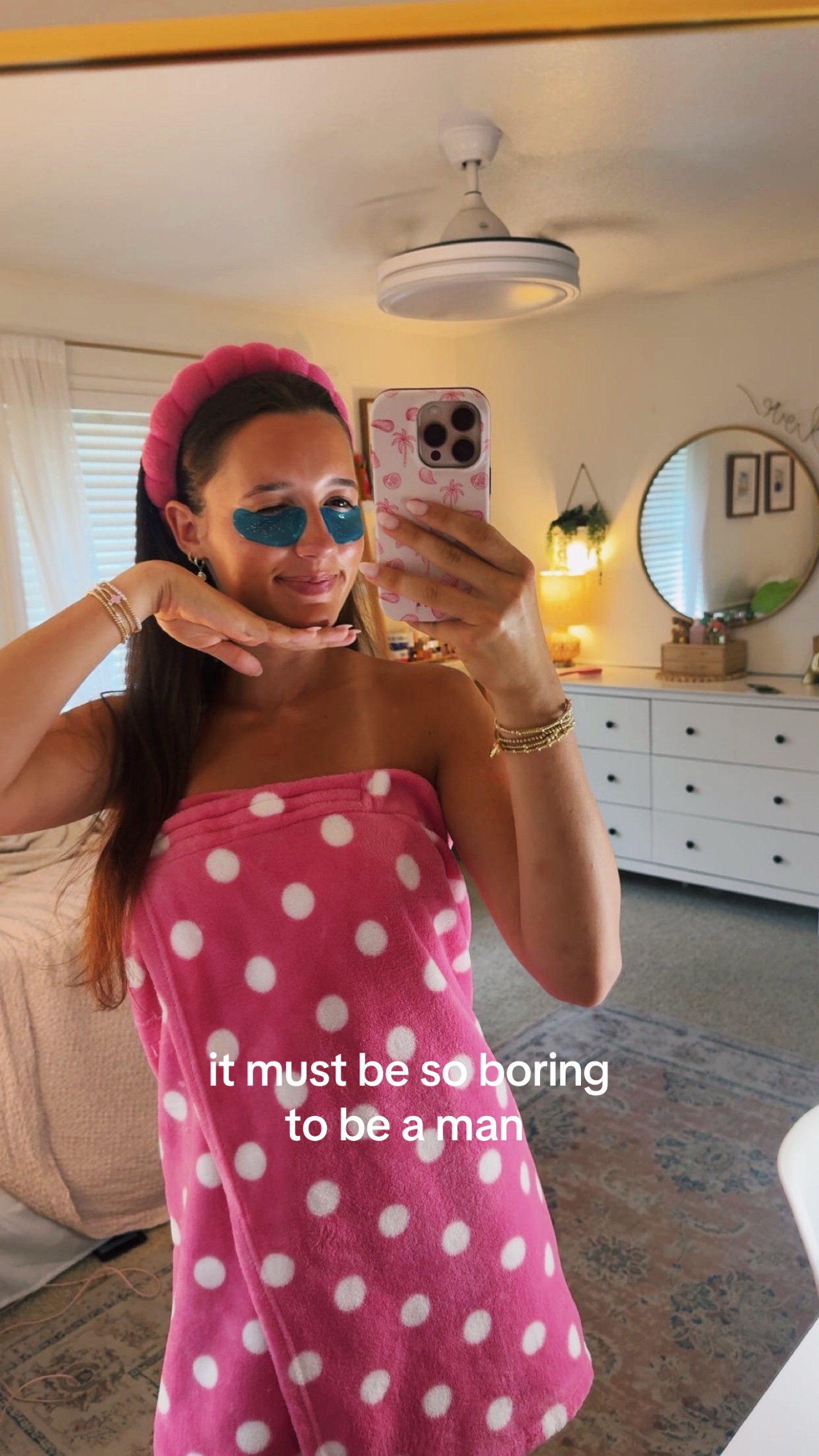 @izzybellaa 🪩✨🎉🧁