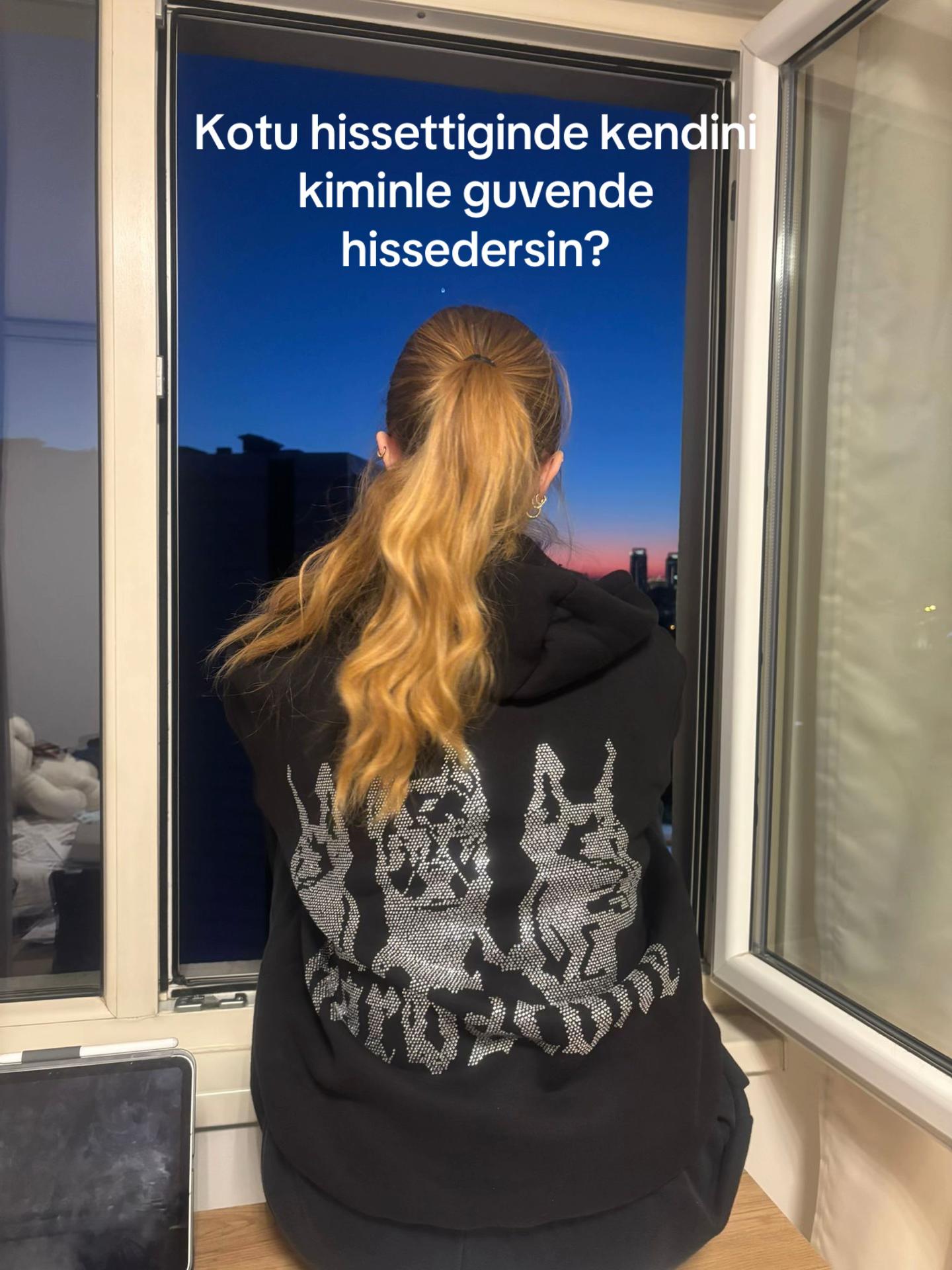 @Ilaydaa