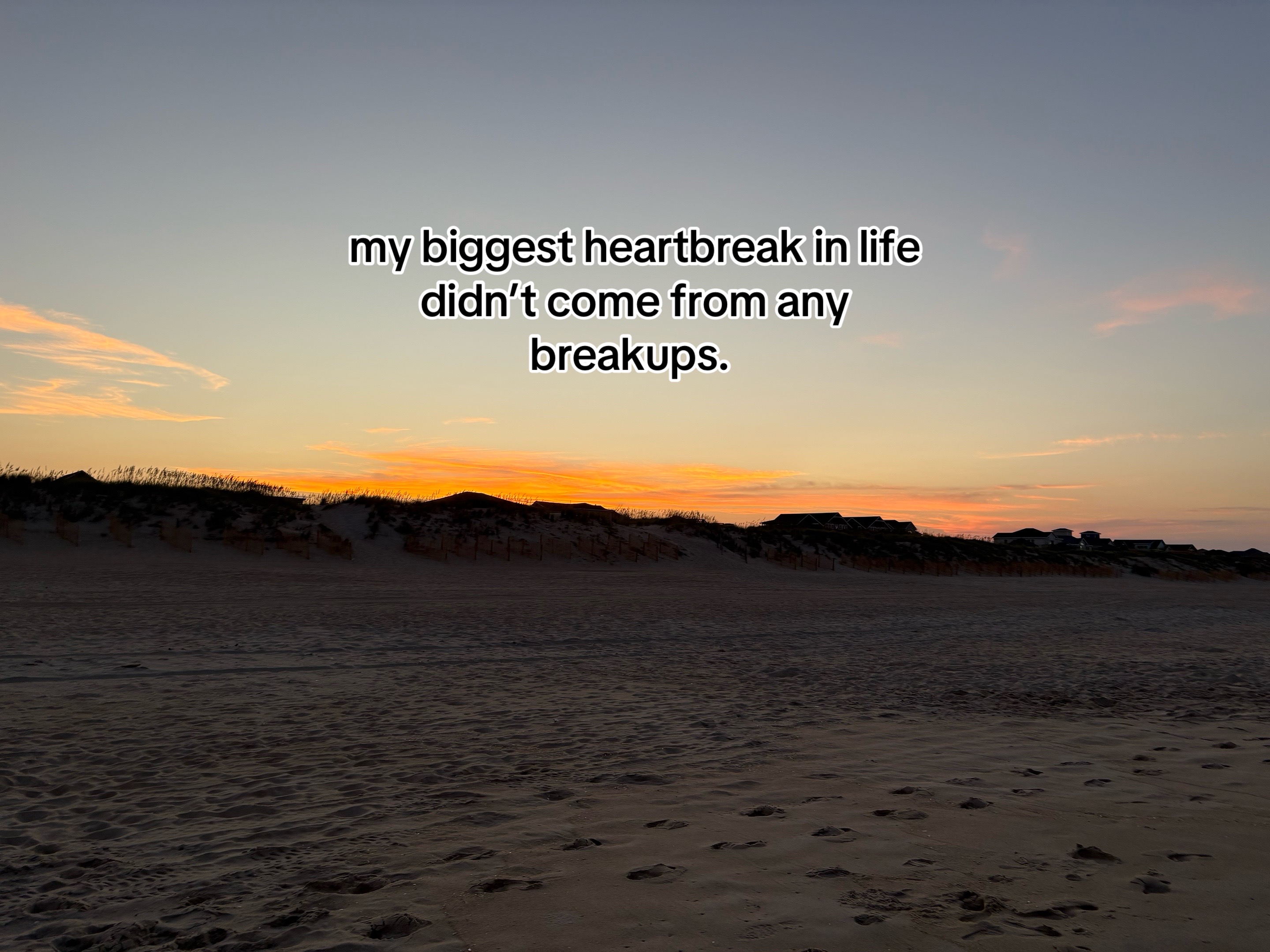 @𝙲 𝙷 𝙻 𝙾 𝙴 .