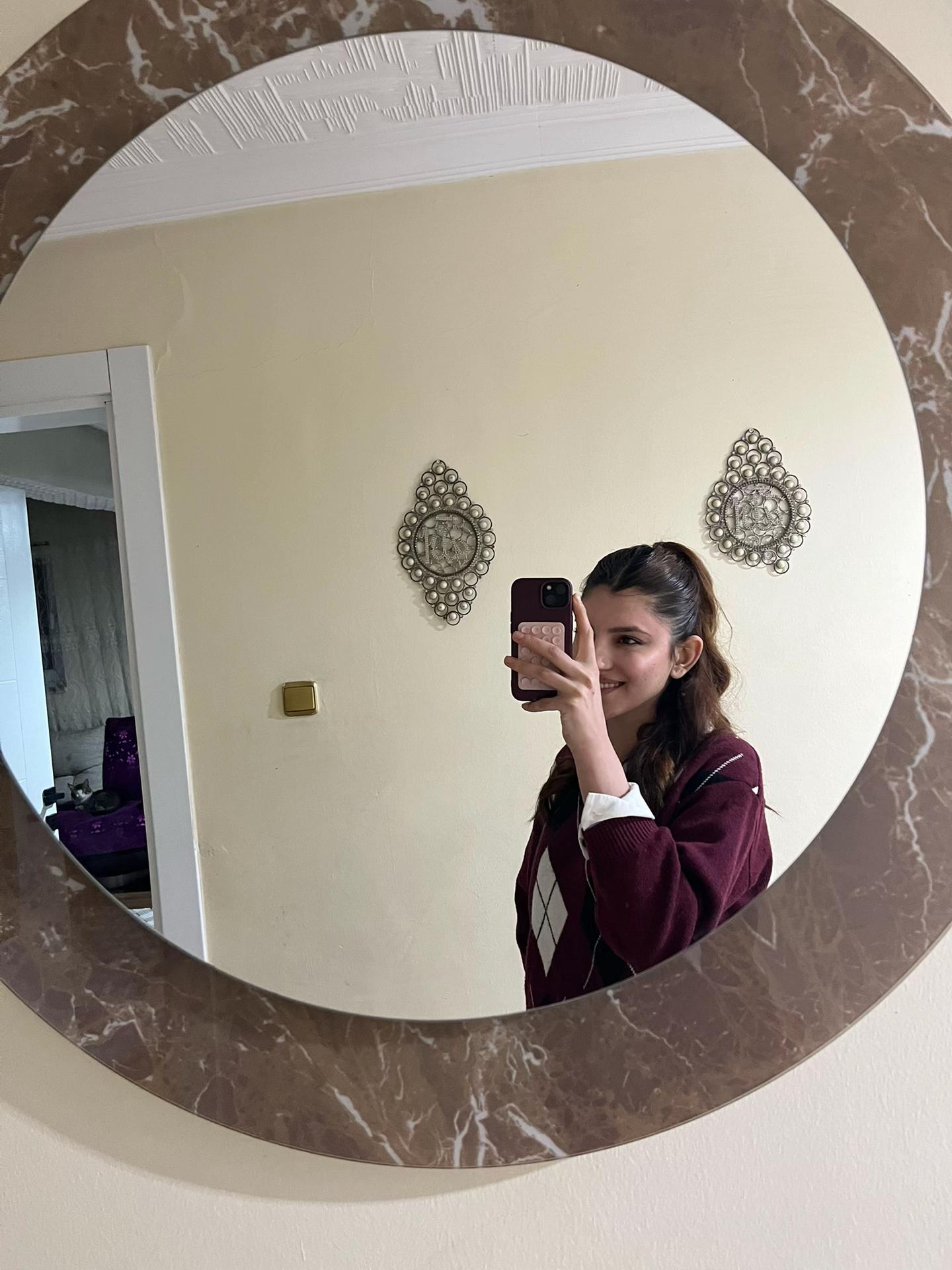 @Menekşe