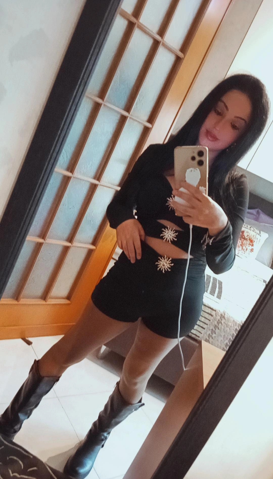 @Lauretta D'Oca 🧿 🪬🦋