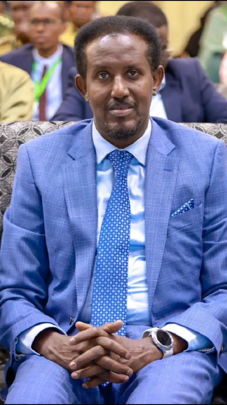 @Hon Abdirizak Xagaa