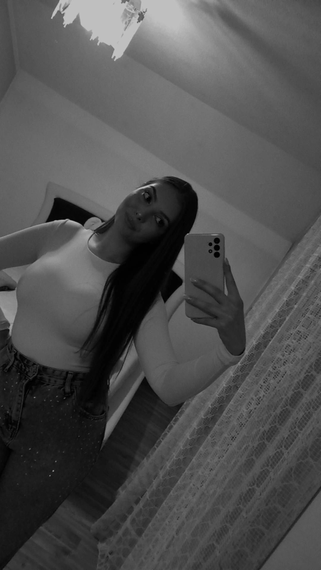 @_milanaa_markovicc_