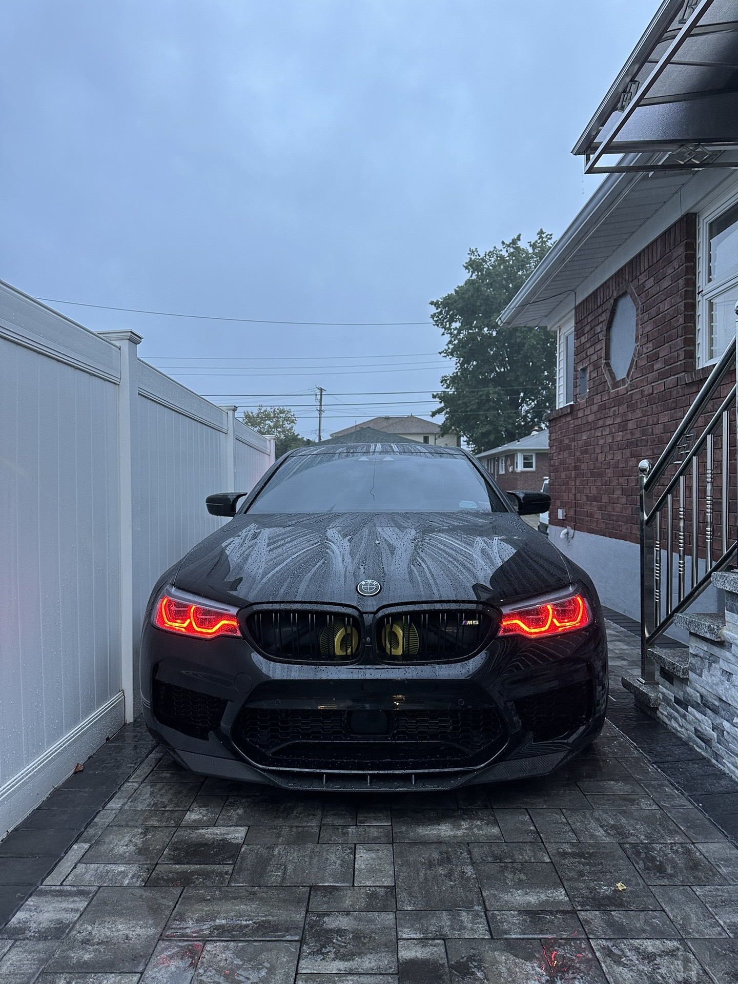 @m5dness