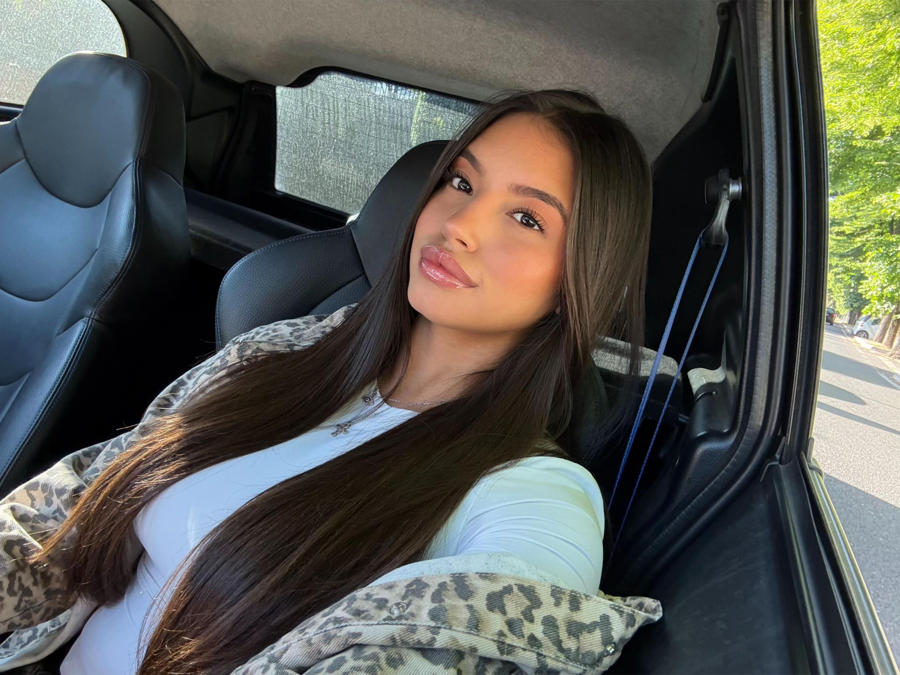 @Reina👑