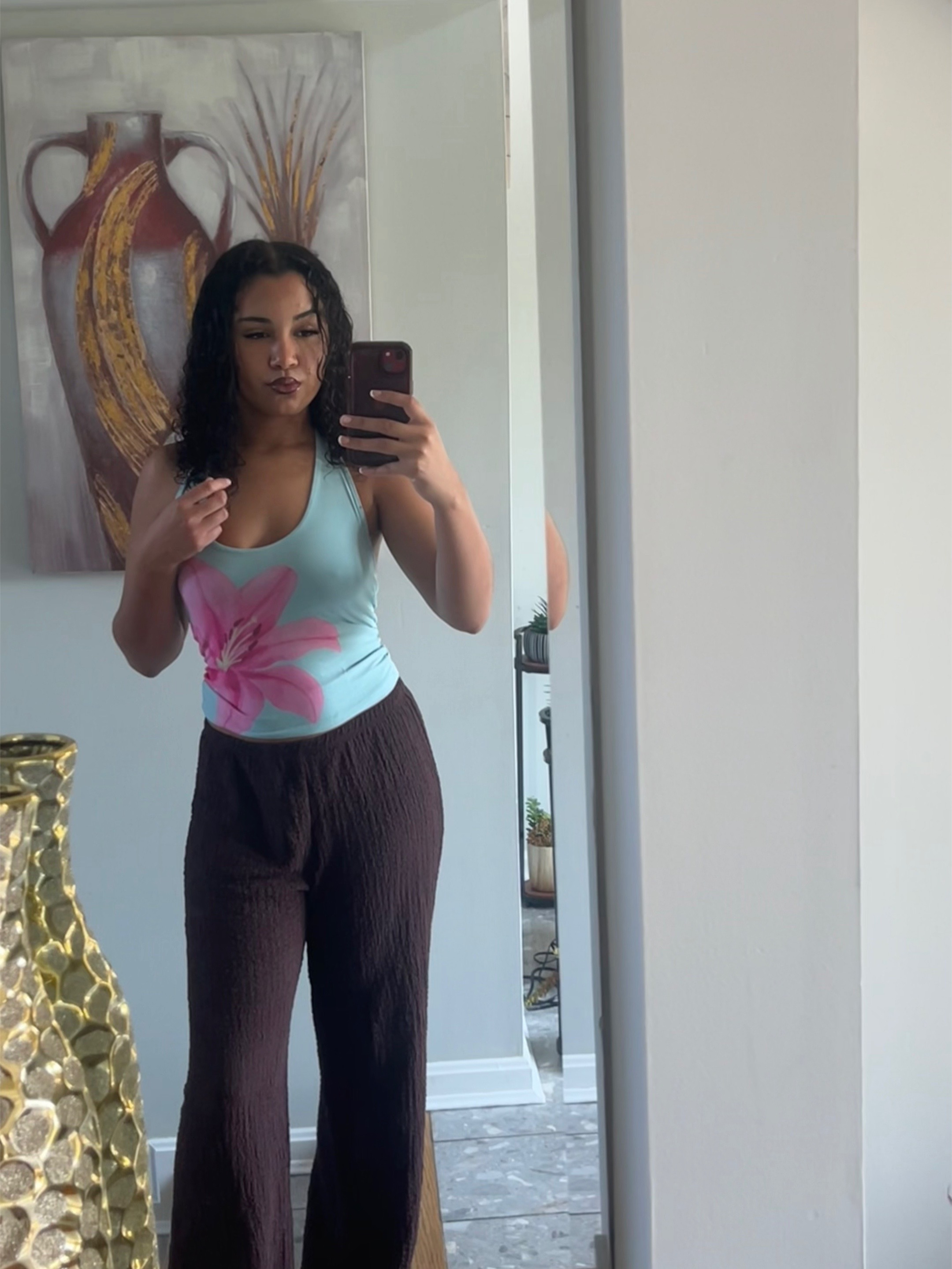 @tavennicole
