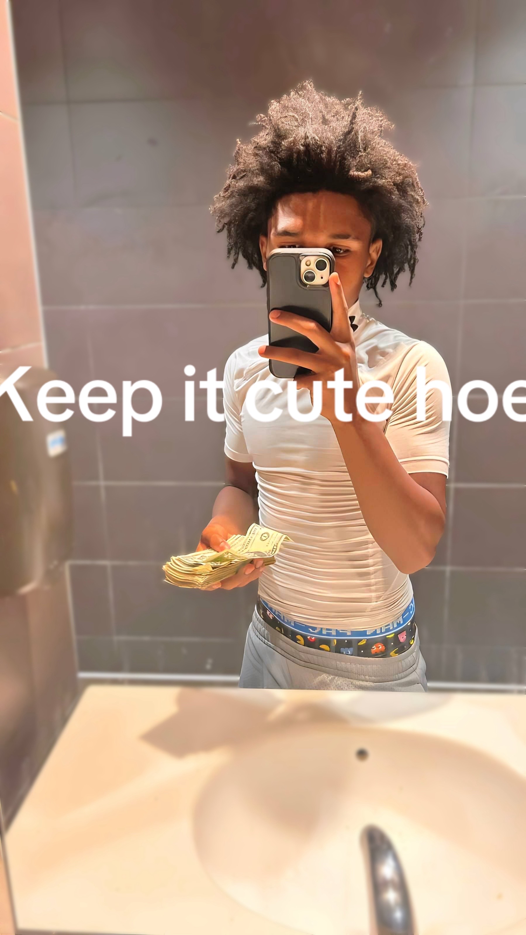 @⃟