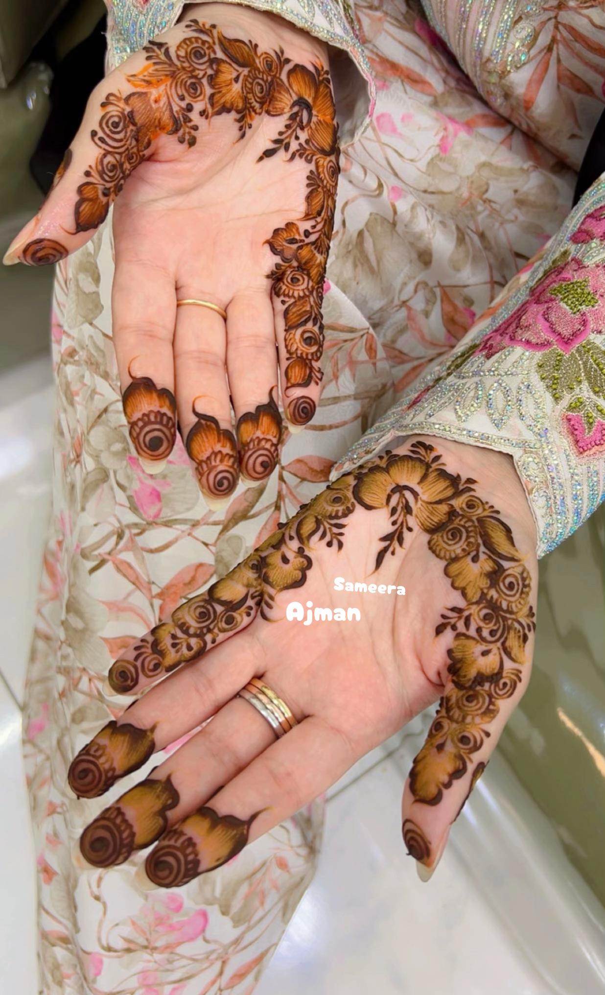 @hennaArtist Samee🖤