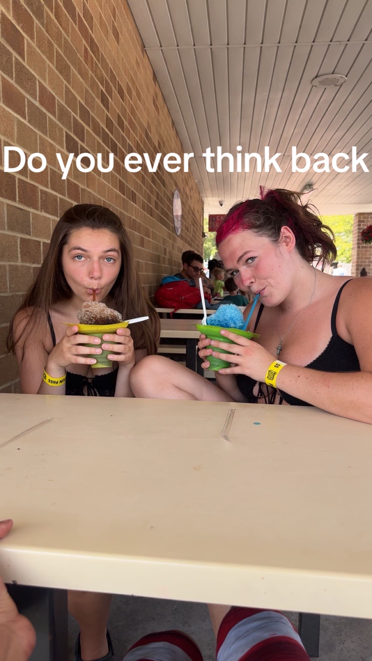 @Lis