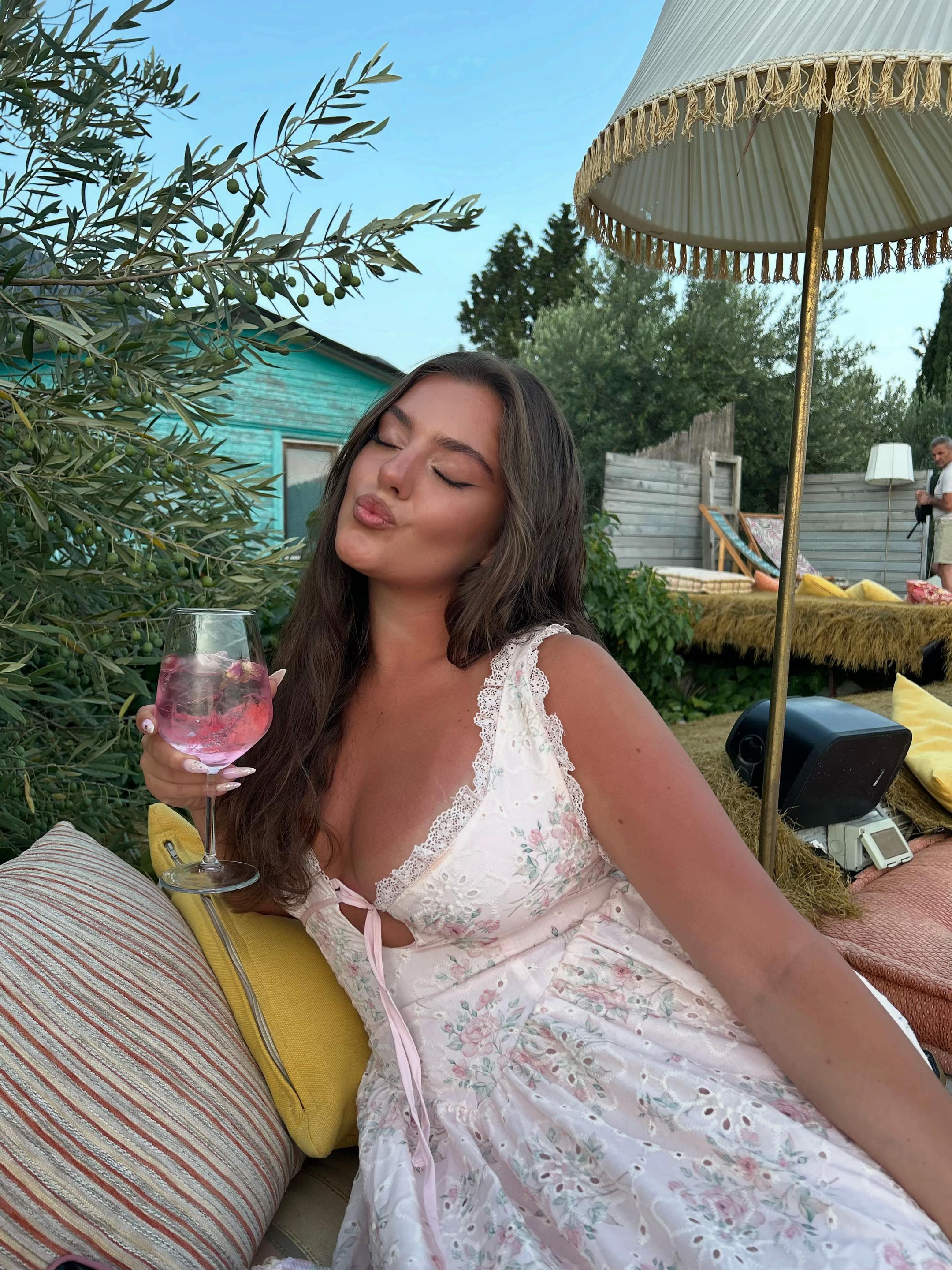 @erahyseni._