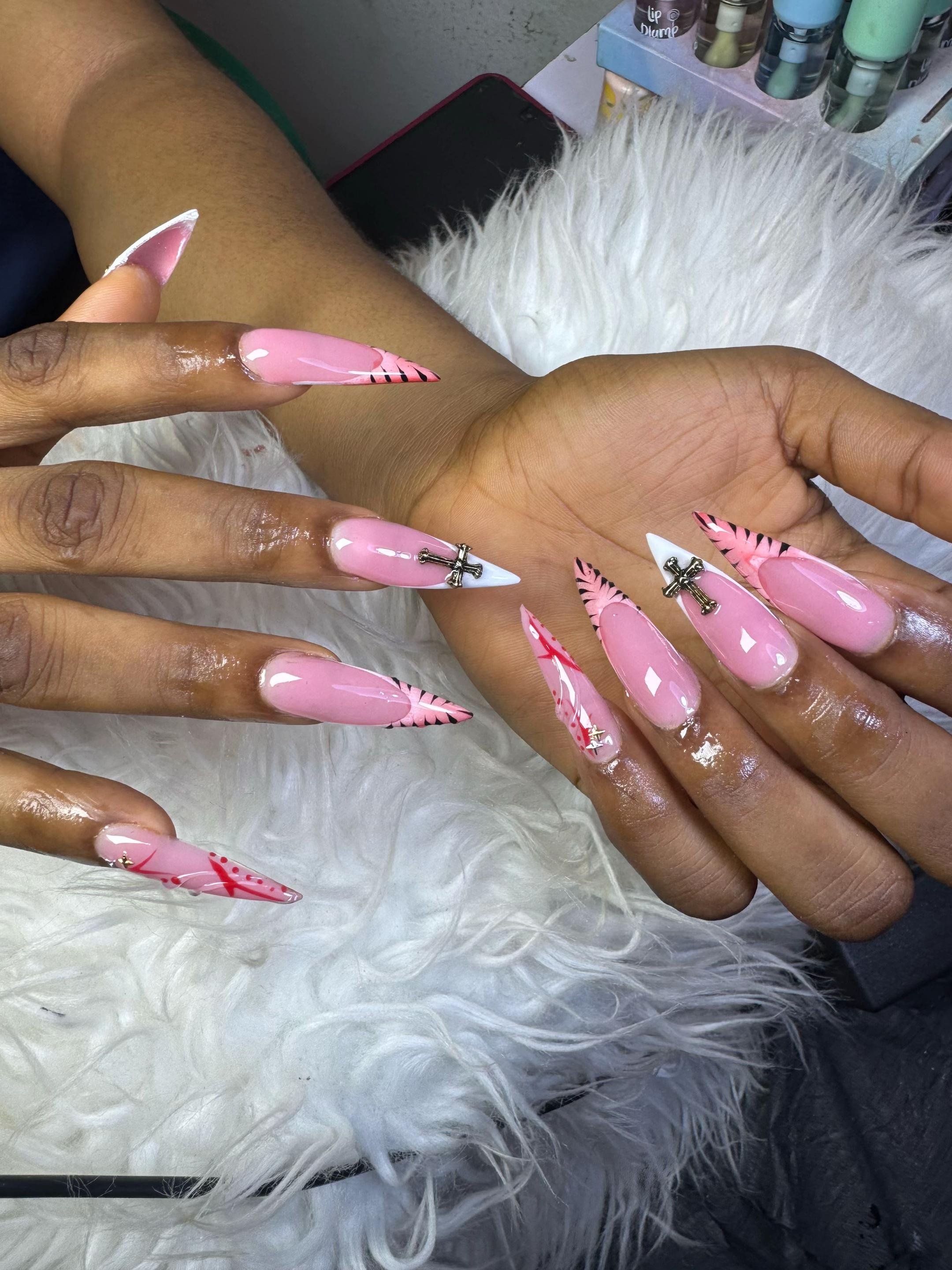 @ENUGU NAIL / CLUSTER LASH TECH
