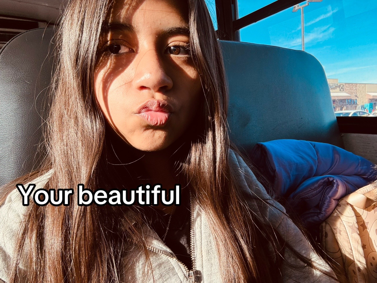 @𝒜'🧟&zwj;♀️