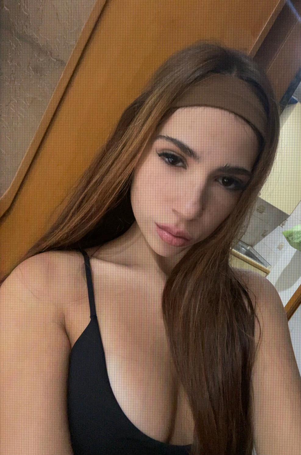 @a red🥰🍒🍒