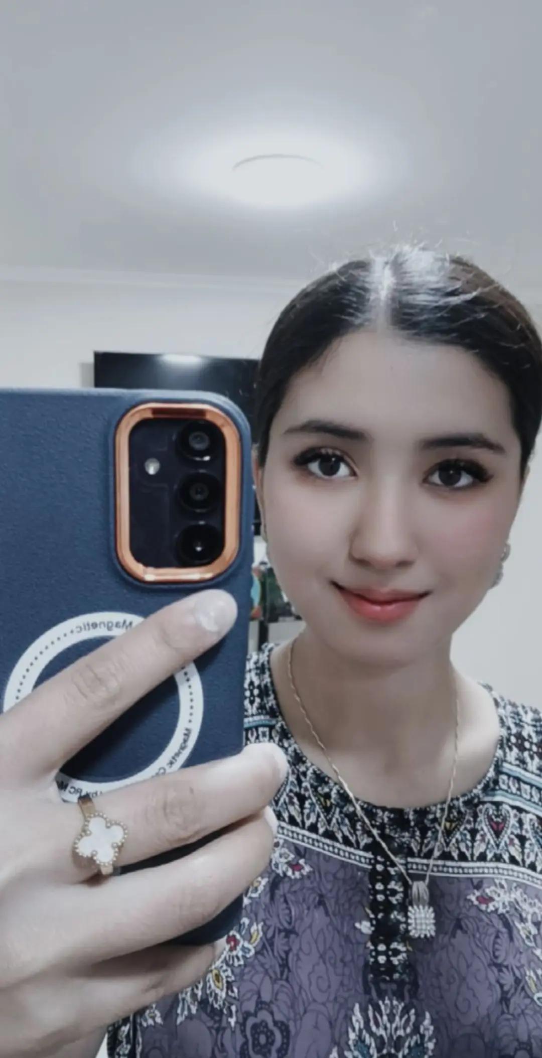 @Aỳg&uuml;l Meretgeldiyewa