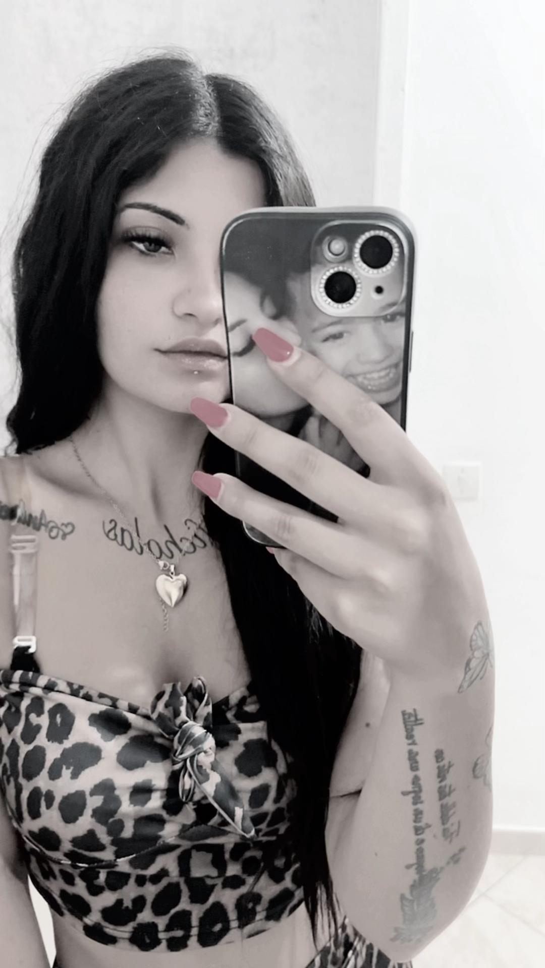 @Jenny🖤