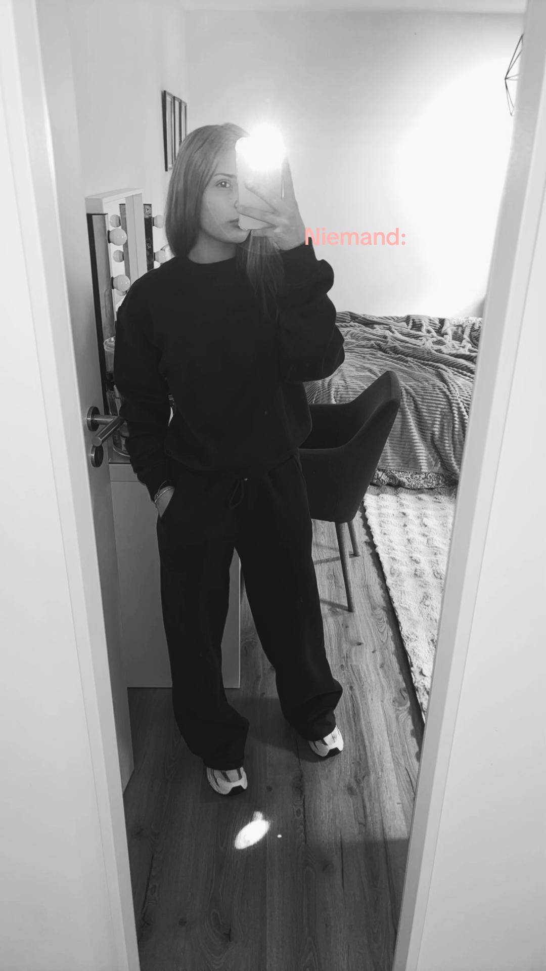 @𝑴𝒂𝒓𝒊𝒆