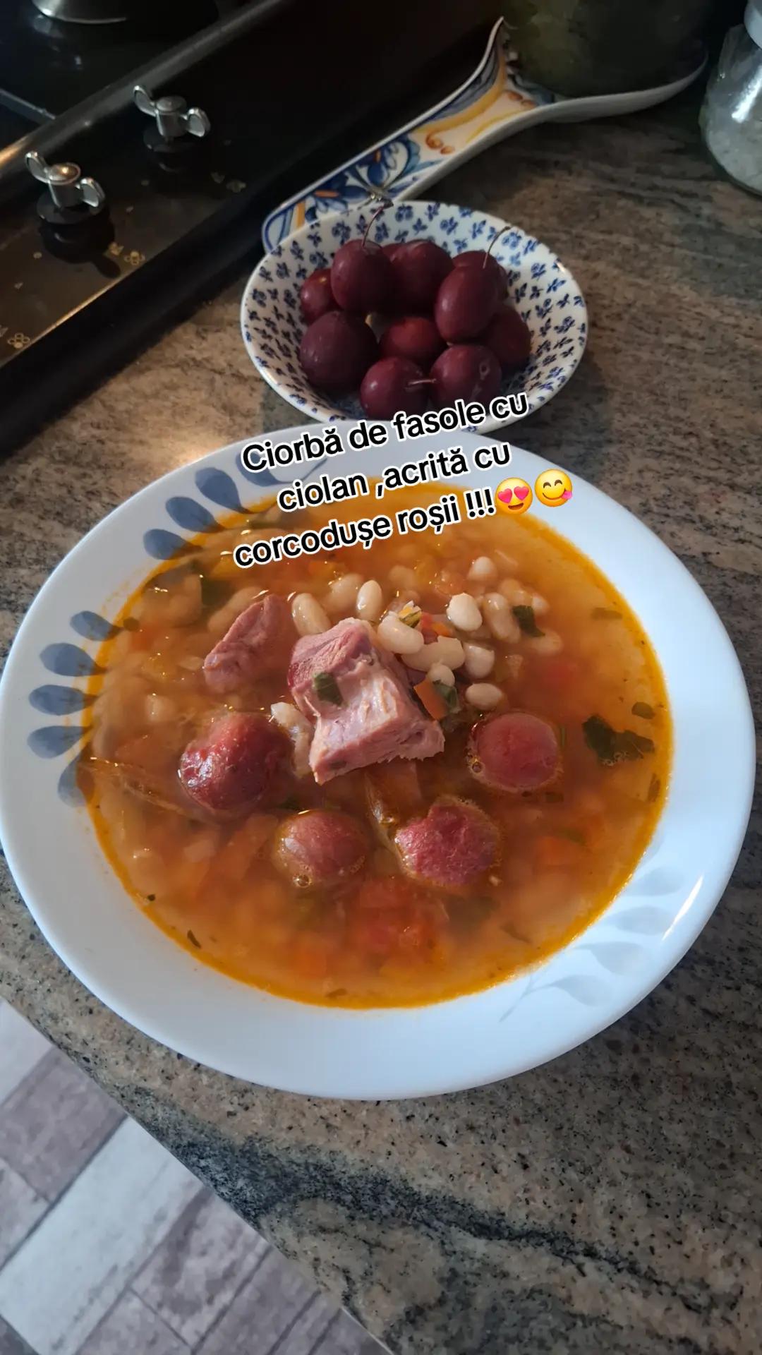 @Cristina Manole