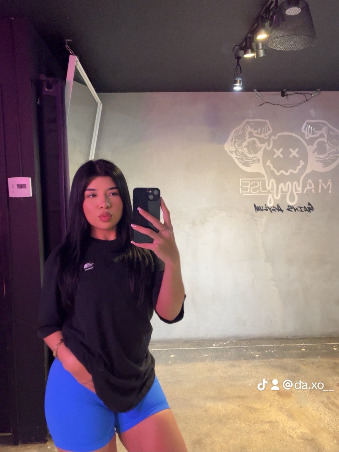 @Damara_Avenda&ntilde;o