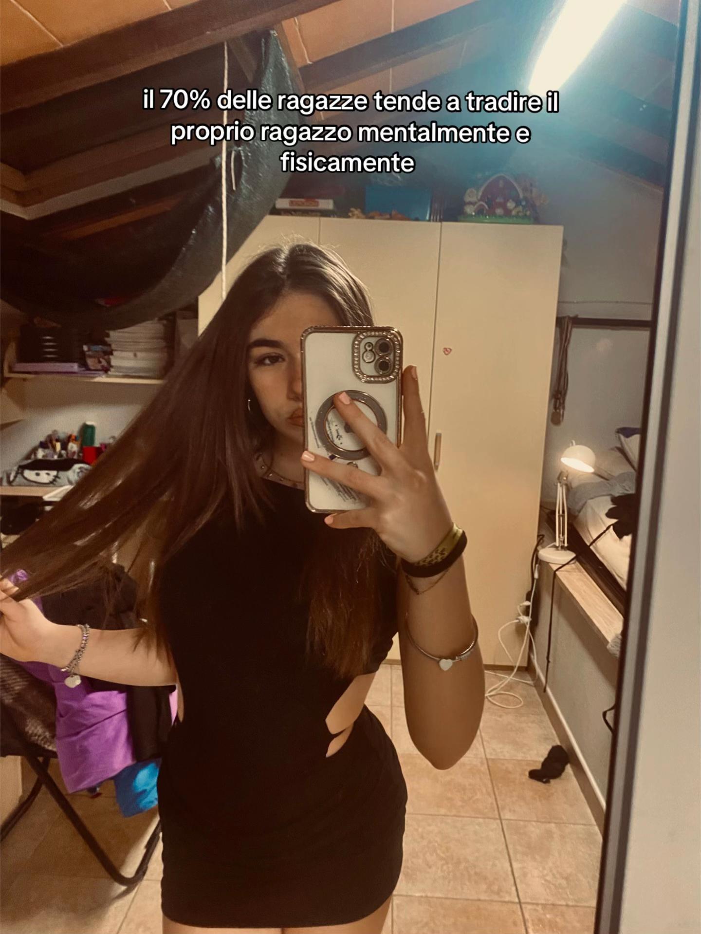@🖤