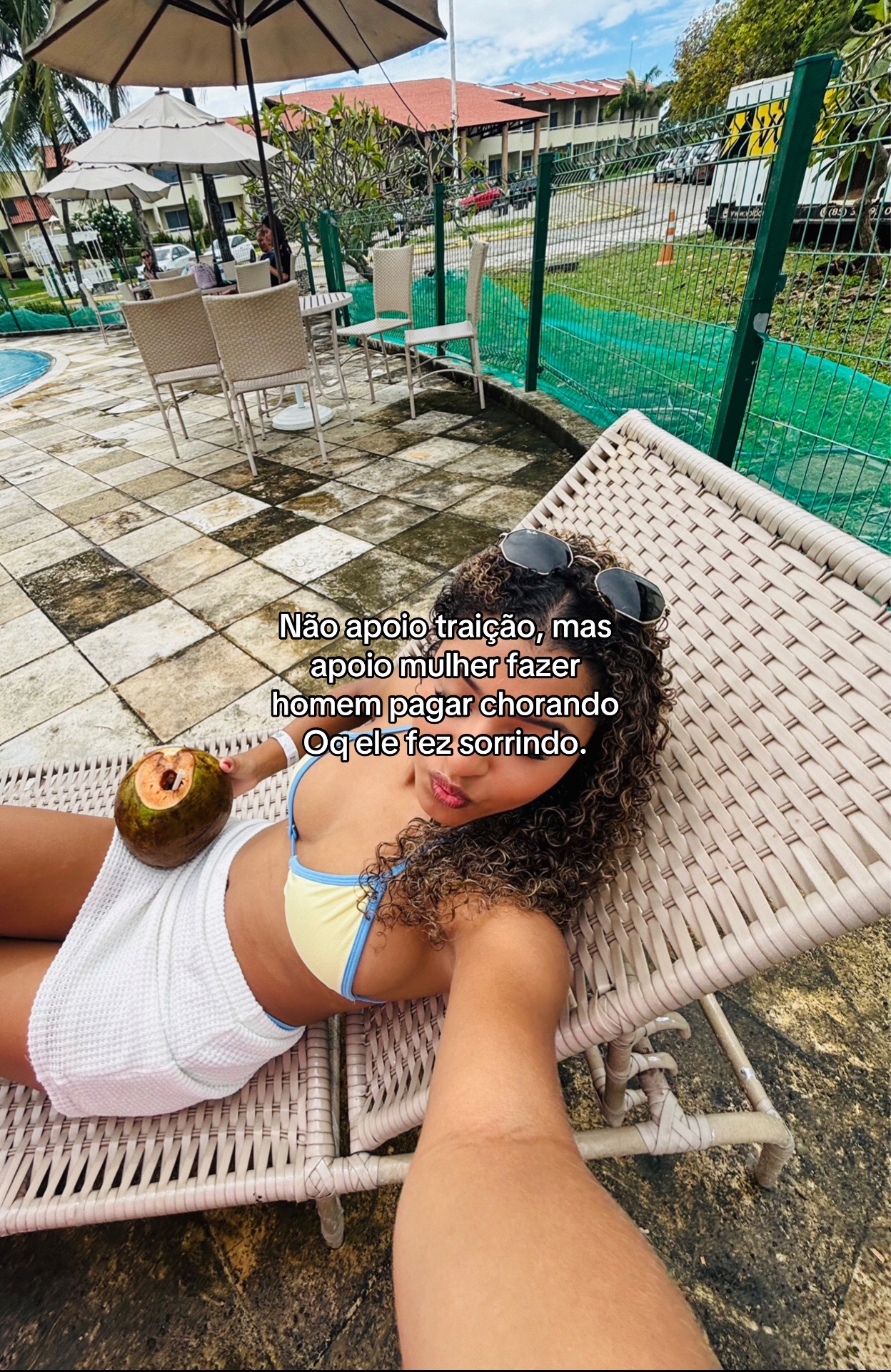 @biazinha’