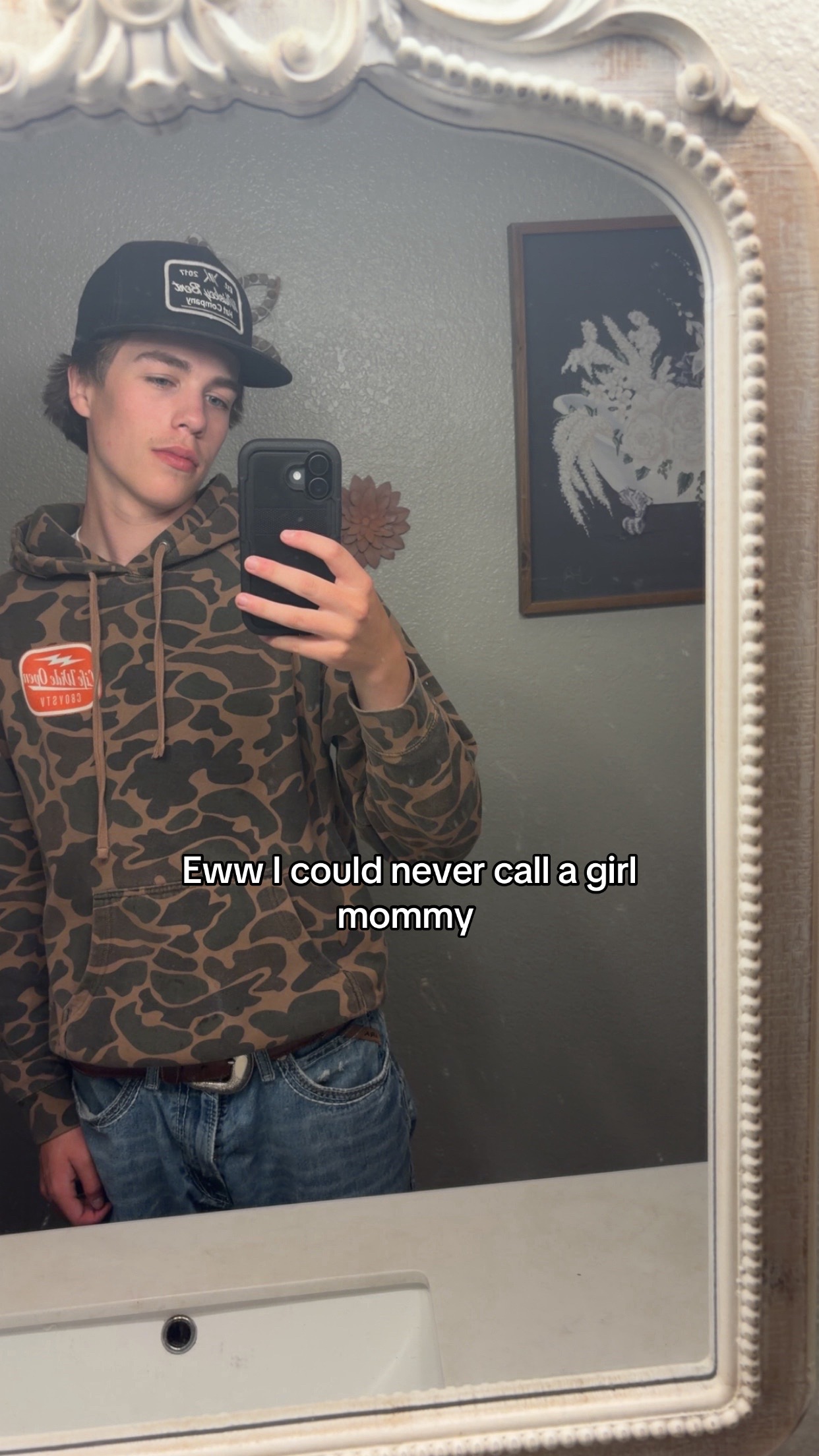 @⃟