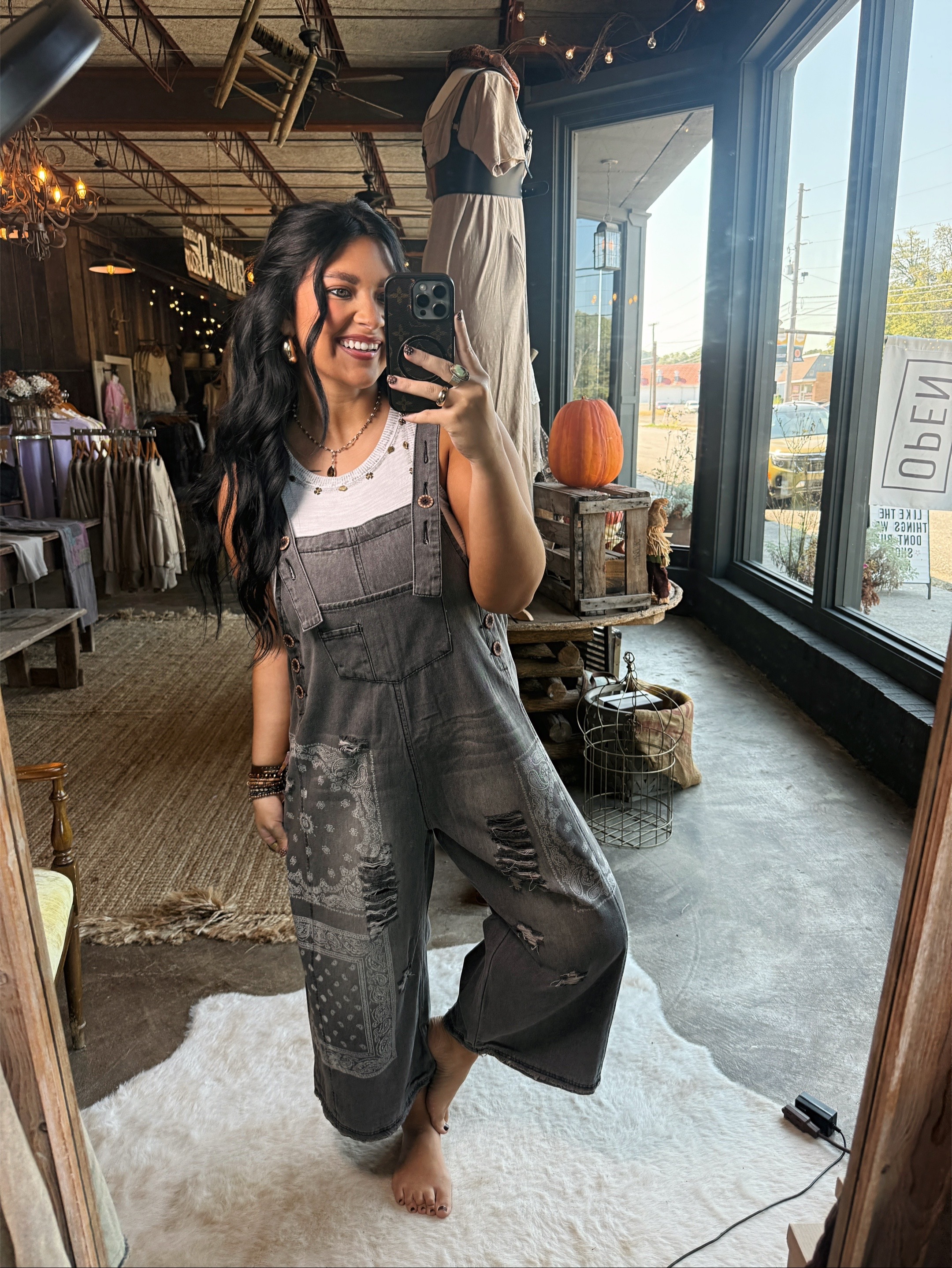 @karmasageboutique
