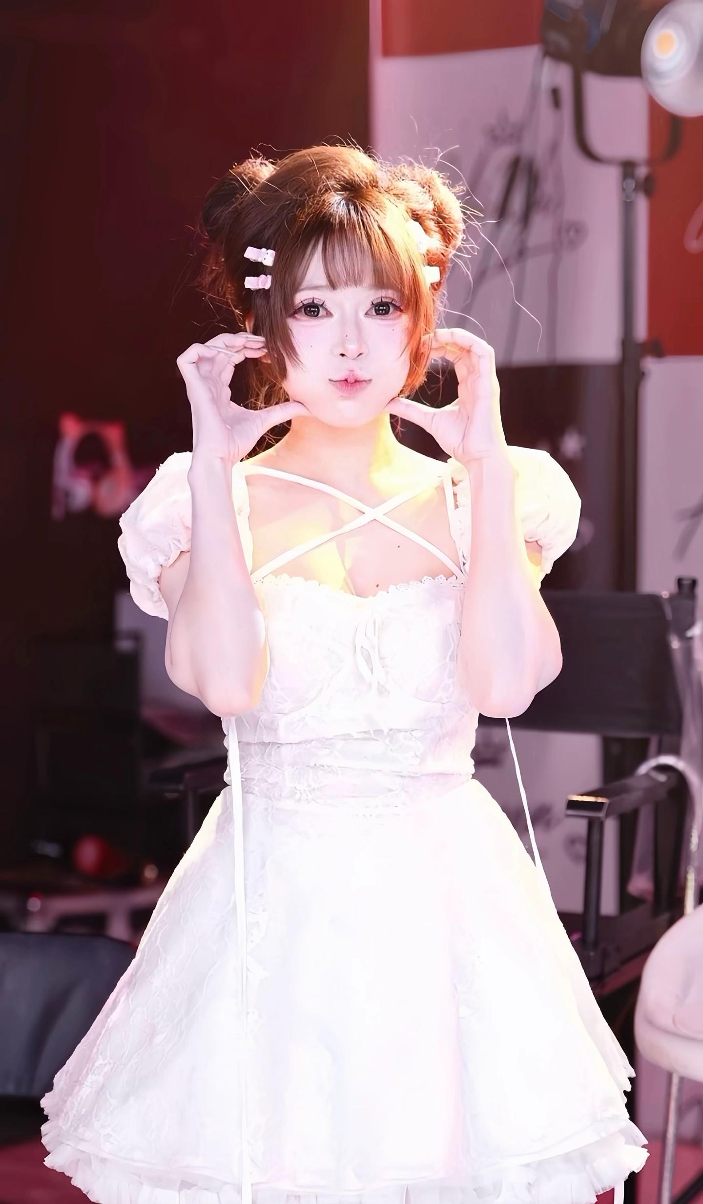 @โฆMiloโ๐ฉ๐โฌ๐ช