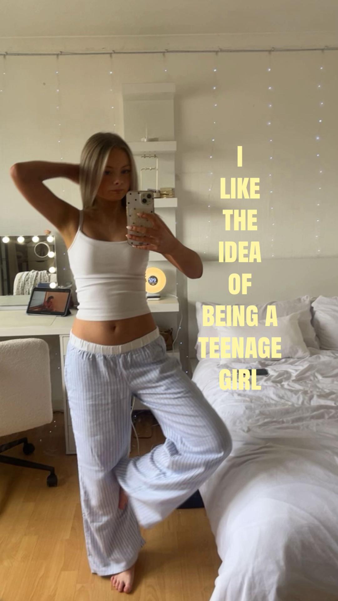 @𝙢𝙤𝙡𝙡𝙮