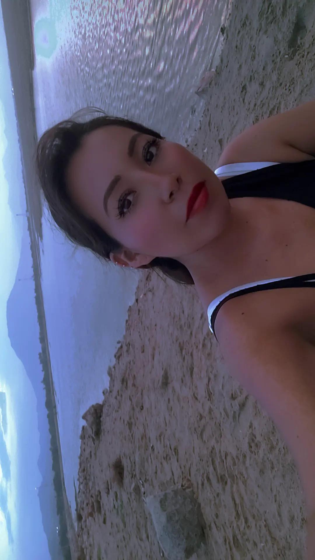 @😘Arely Santiag0🥰
