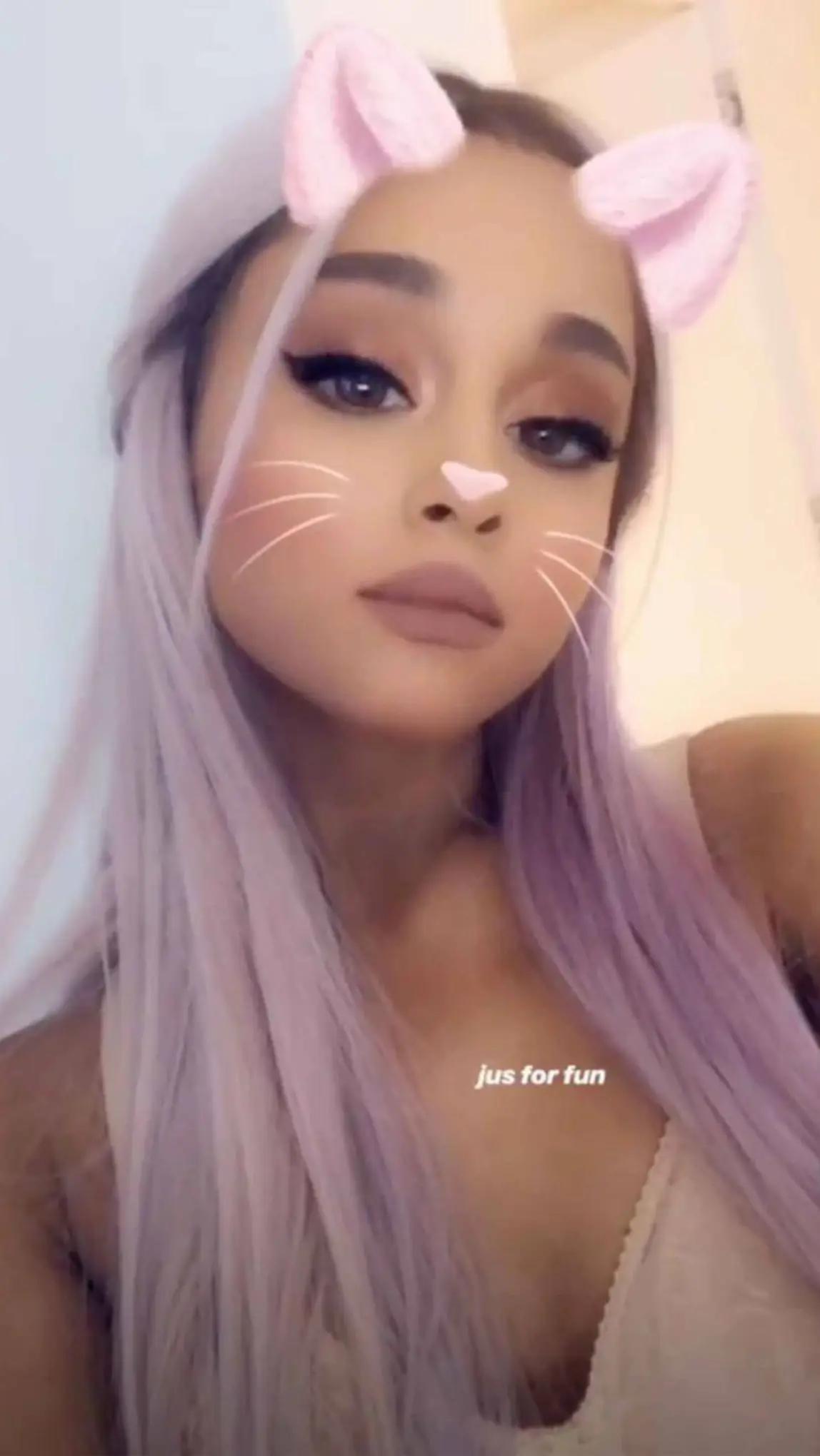 @𝒩