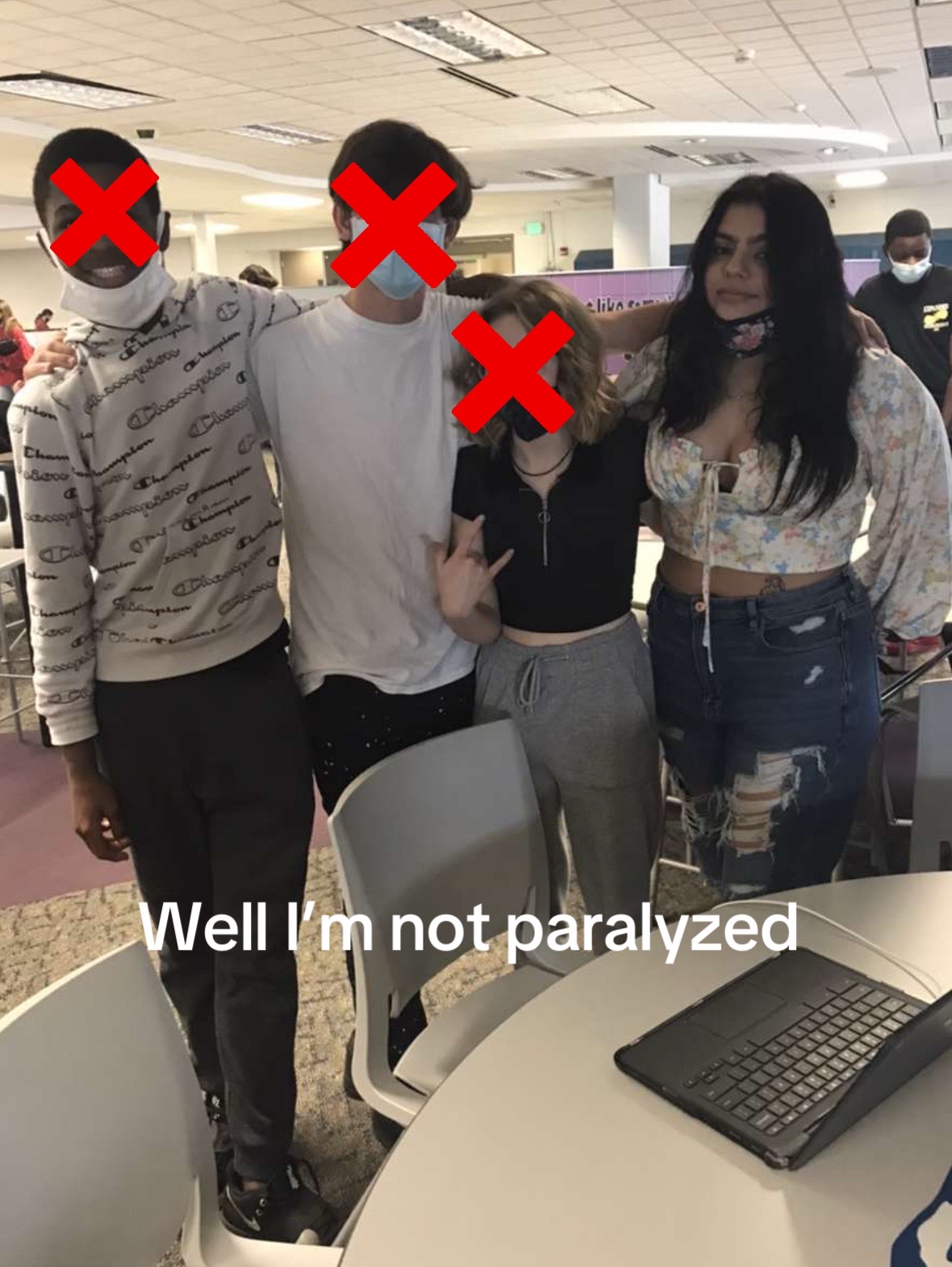 @Dead_hamster_puxxy