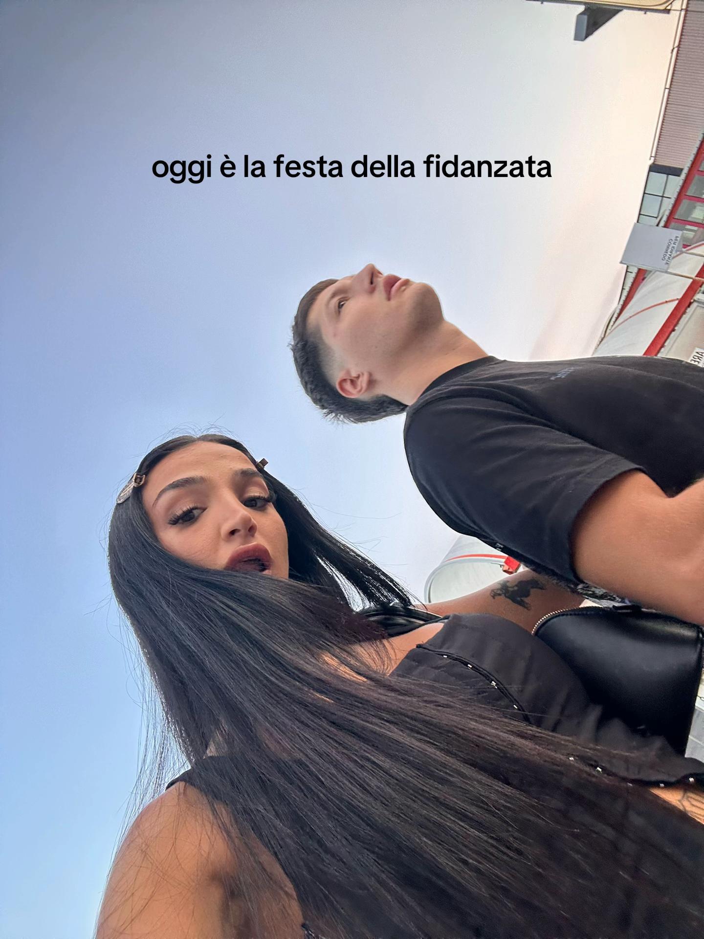 @Desy🕷